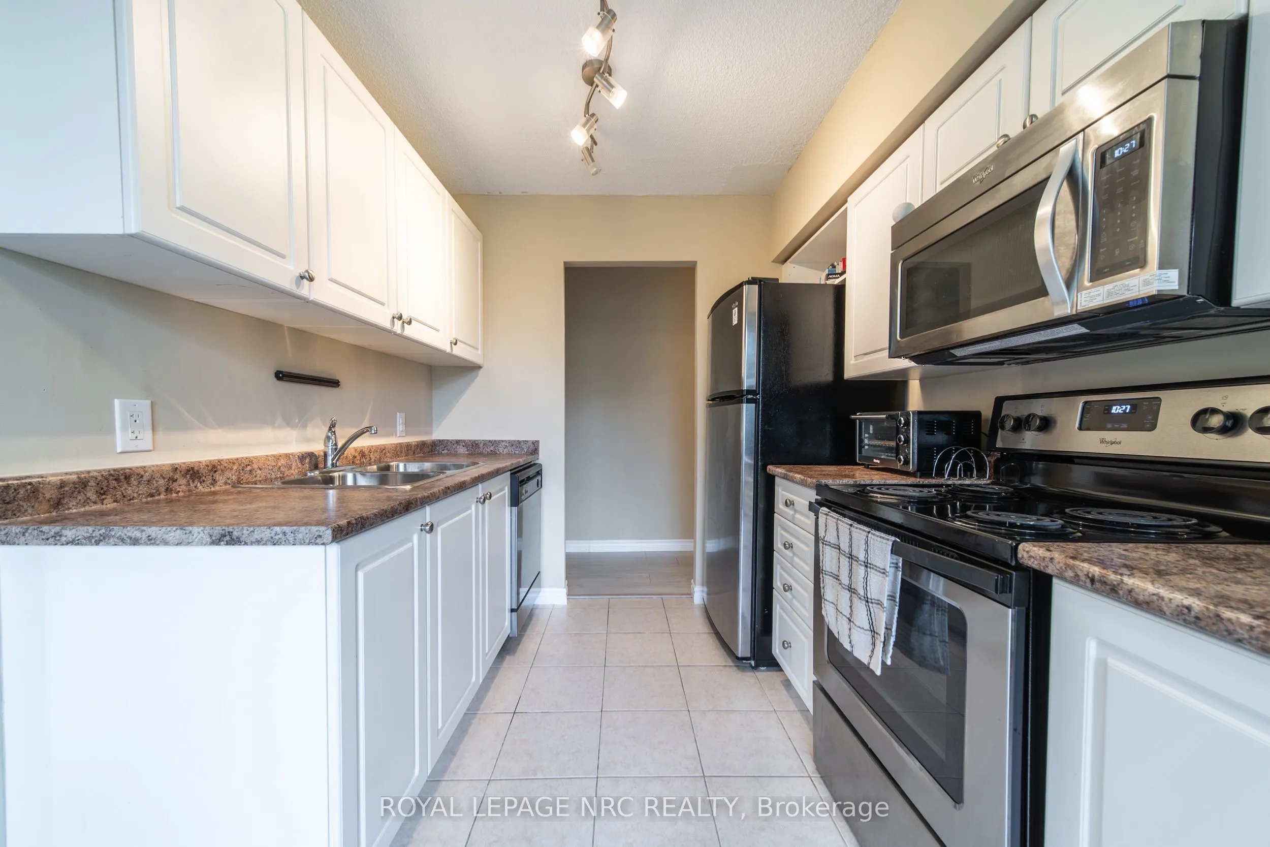 6400 Huggins Street #301