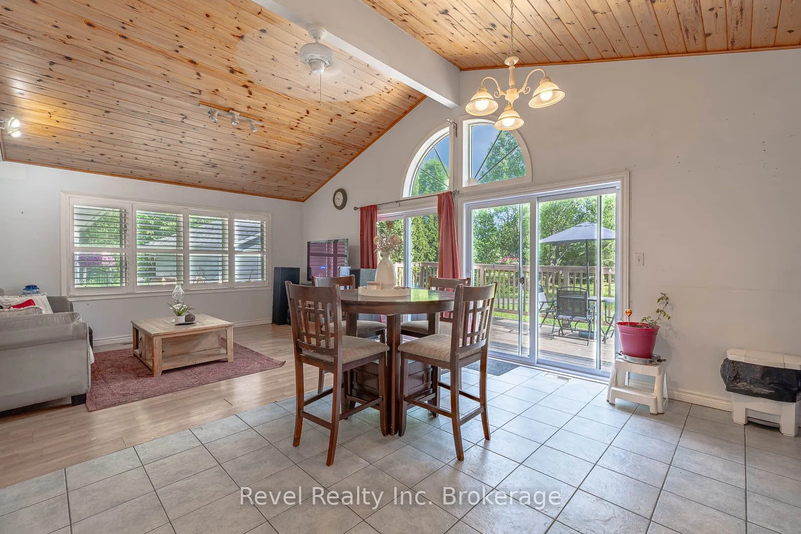 36 Tebby Boulevard
