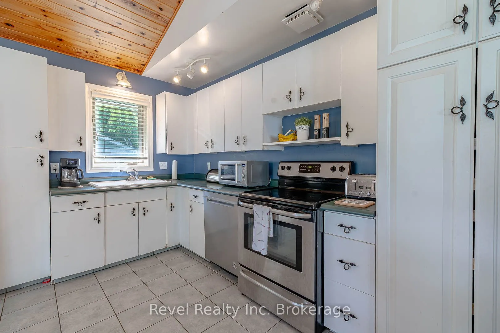 36 Tebby Boulevard