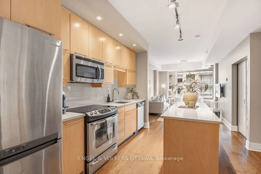 101 Richmond Road #418