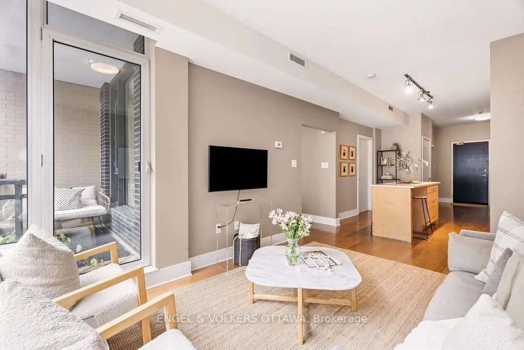 101 Richmond Road #418