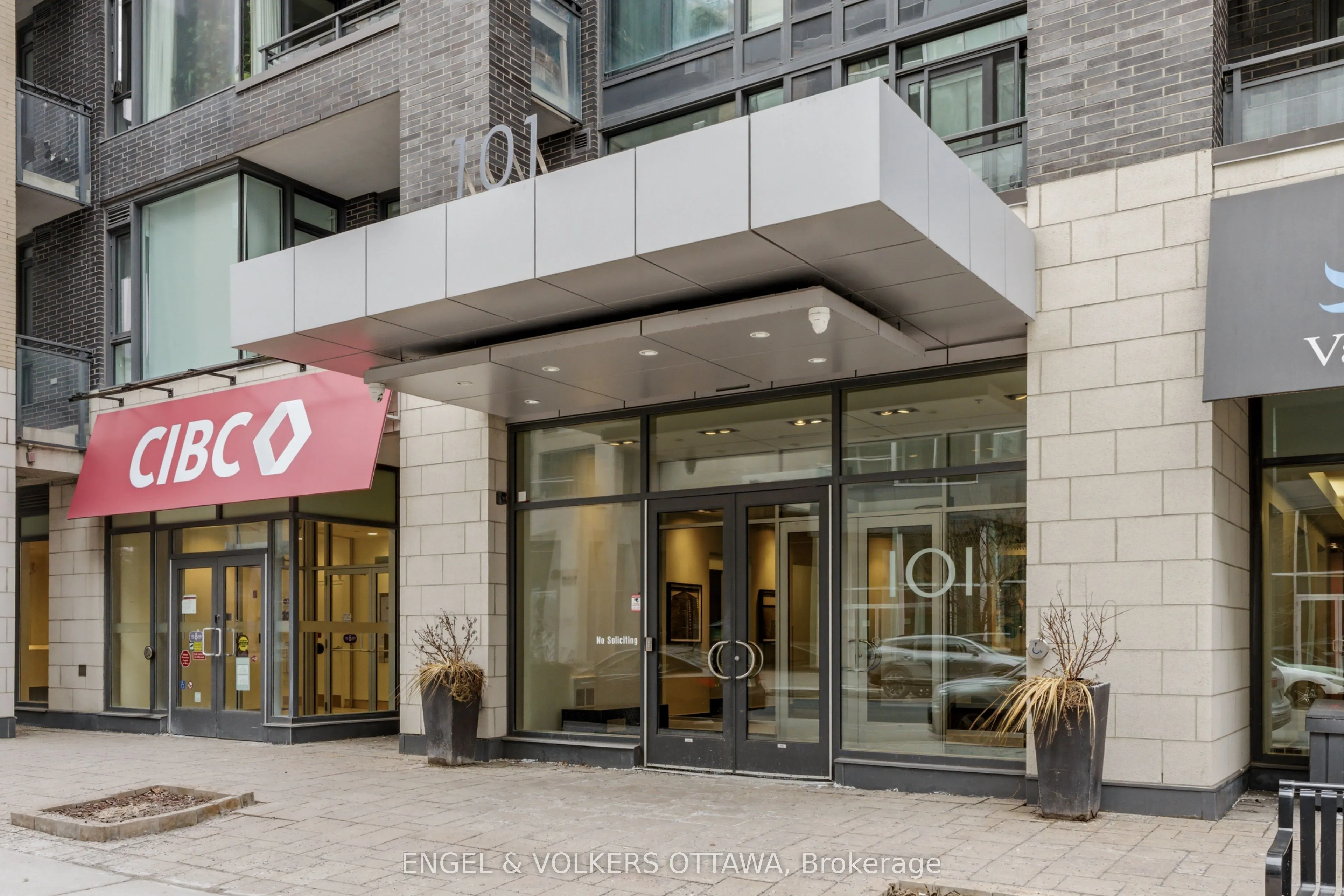 101 Richmond Road #418
