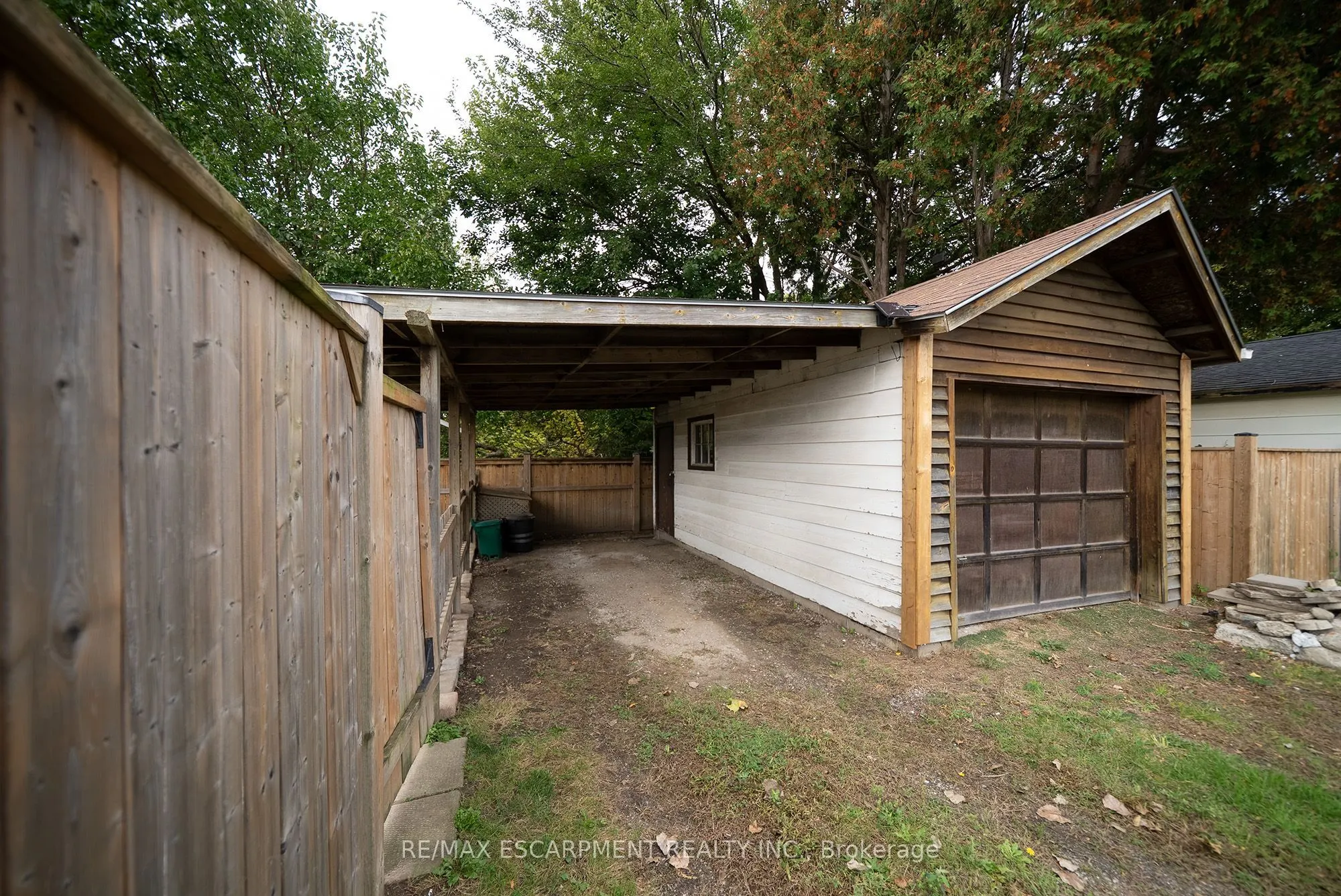364 Wellington Street