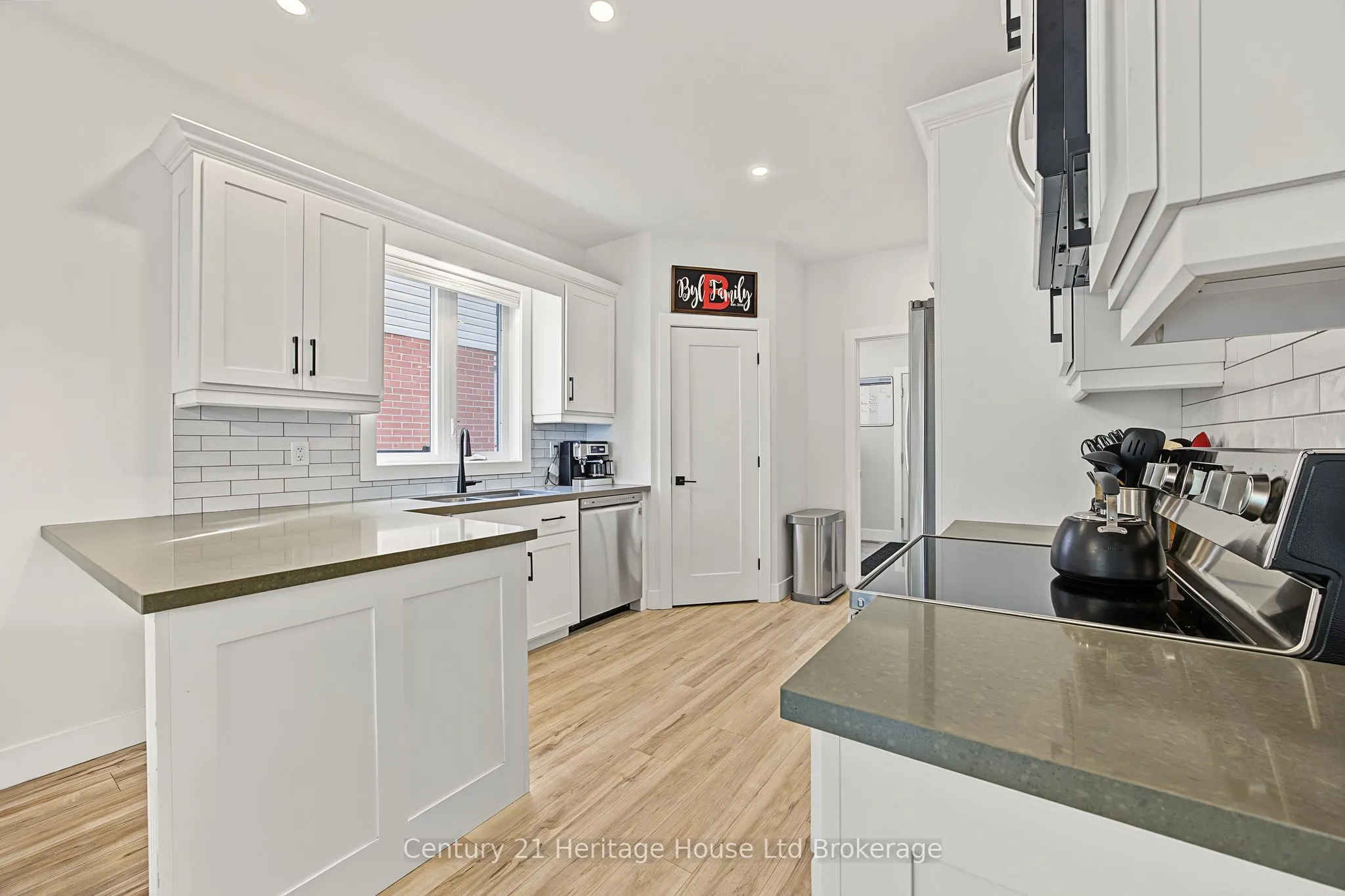 26 Brookside Lane