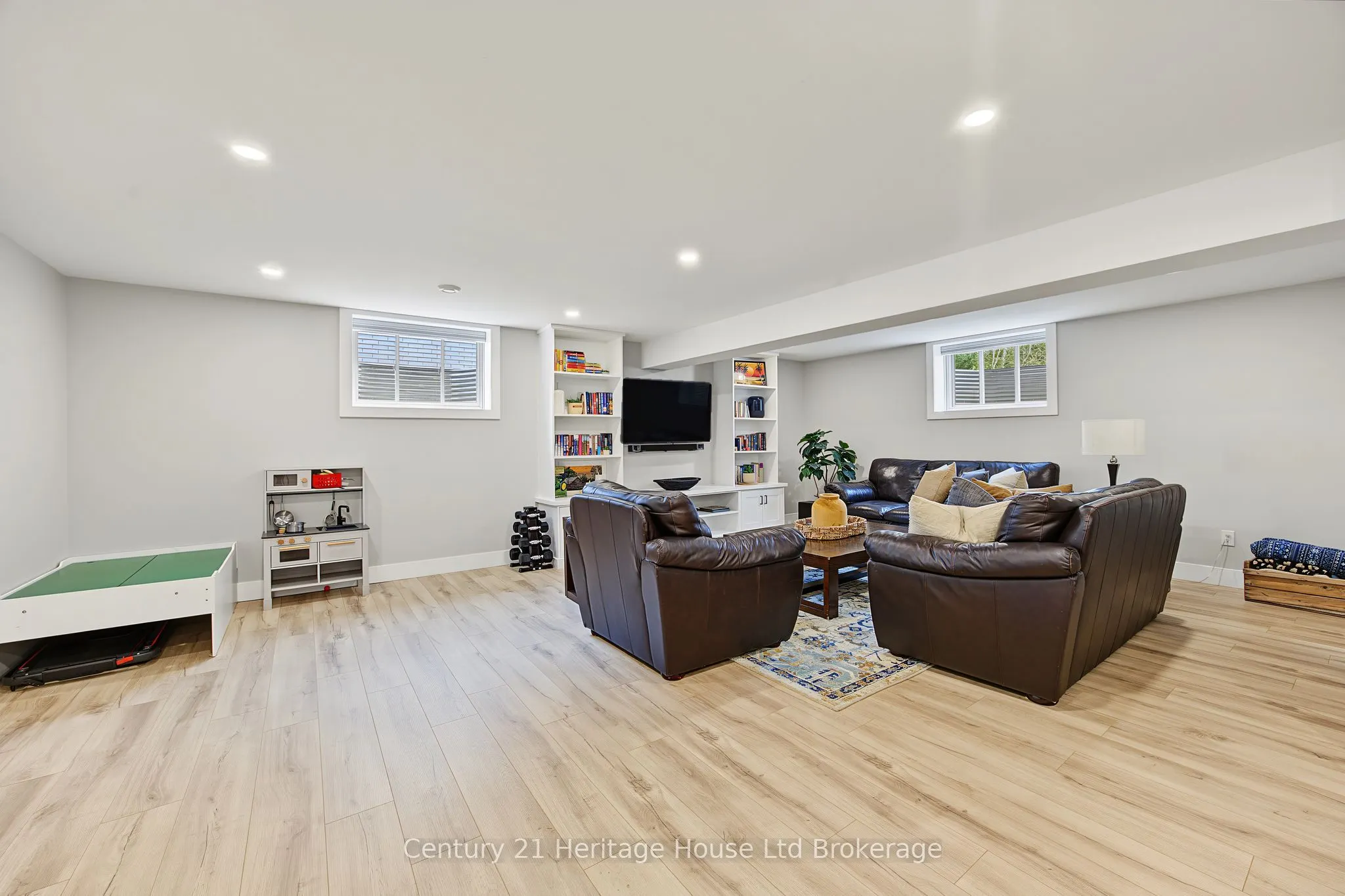 26 Brookside Lane