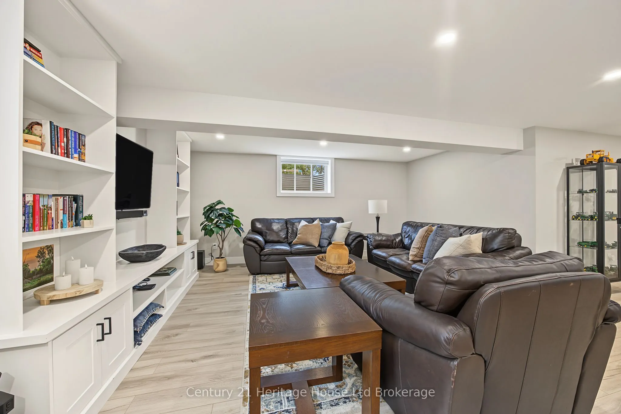 26 Brookside Lane