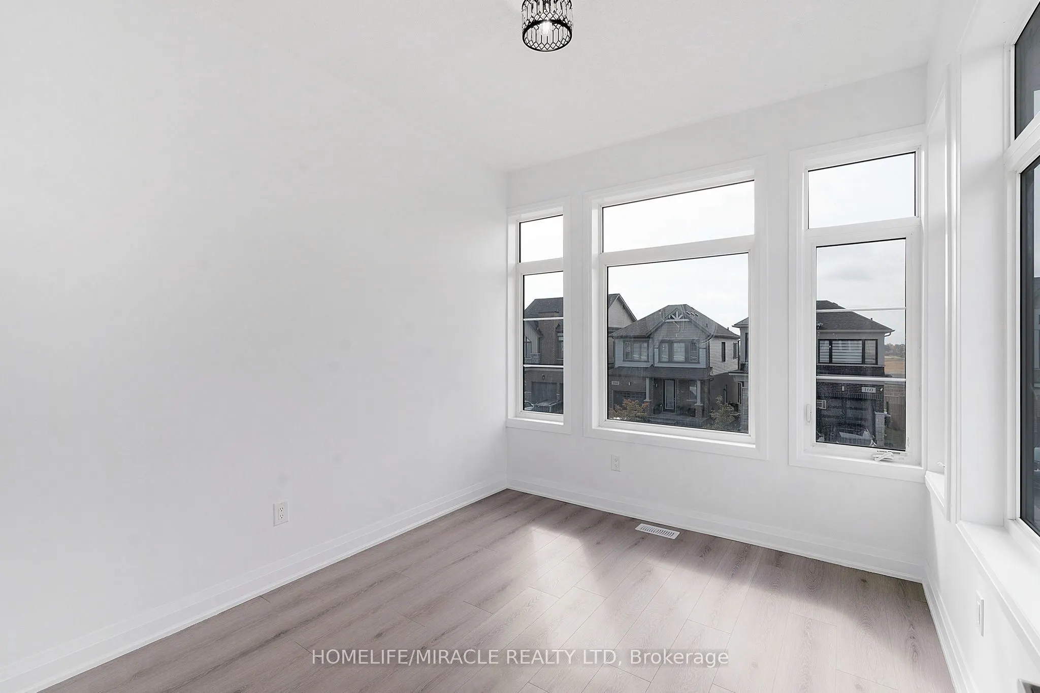 161 Freedom Crescent