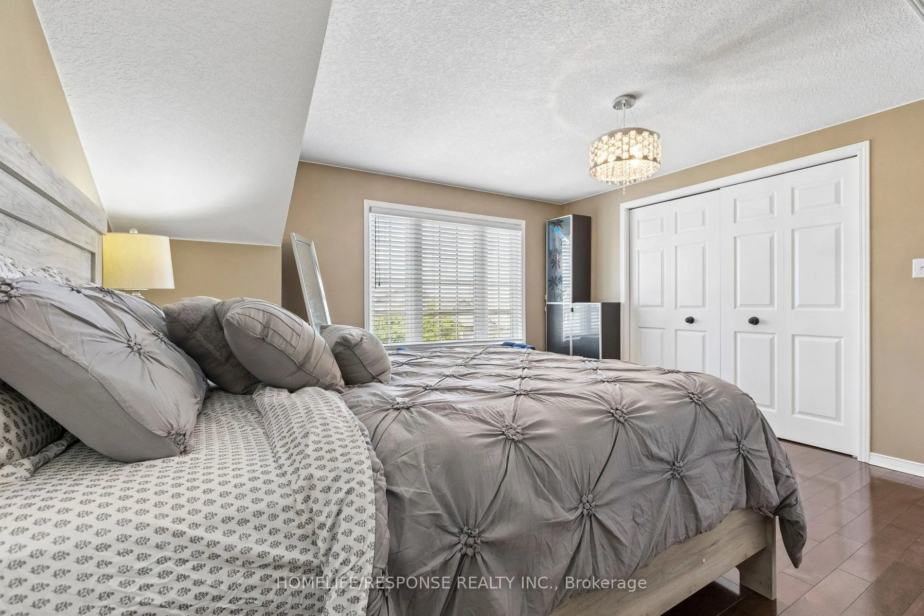 222 SOPHIA Crescent