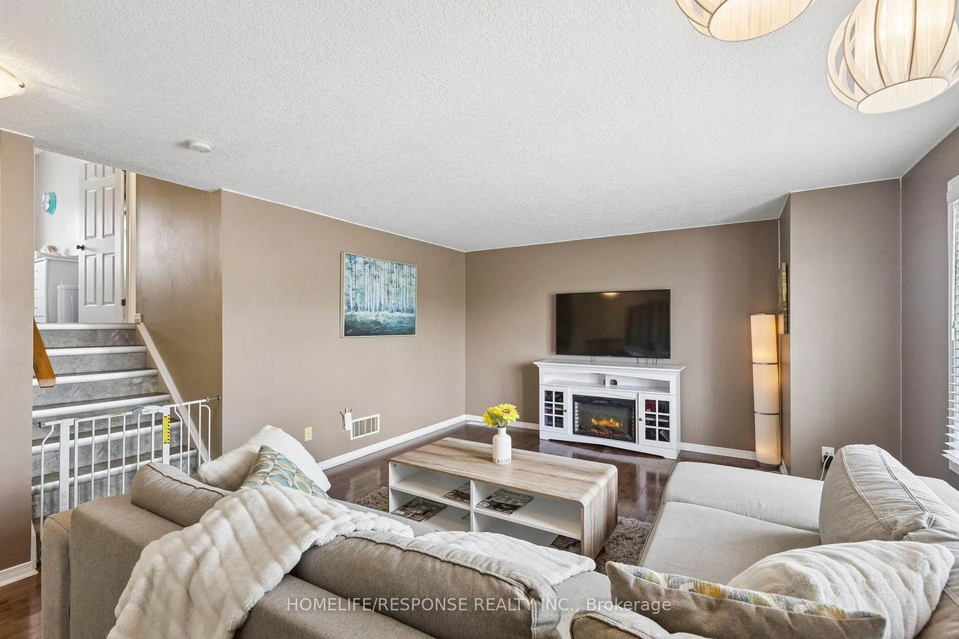 222 SOPHIA Crescent