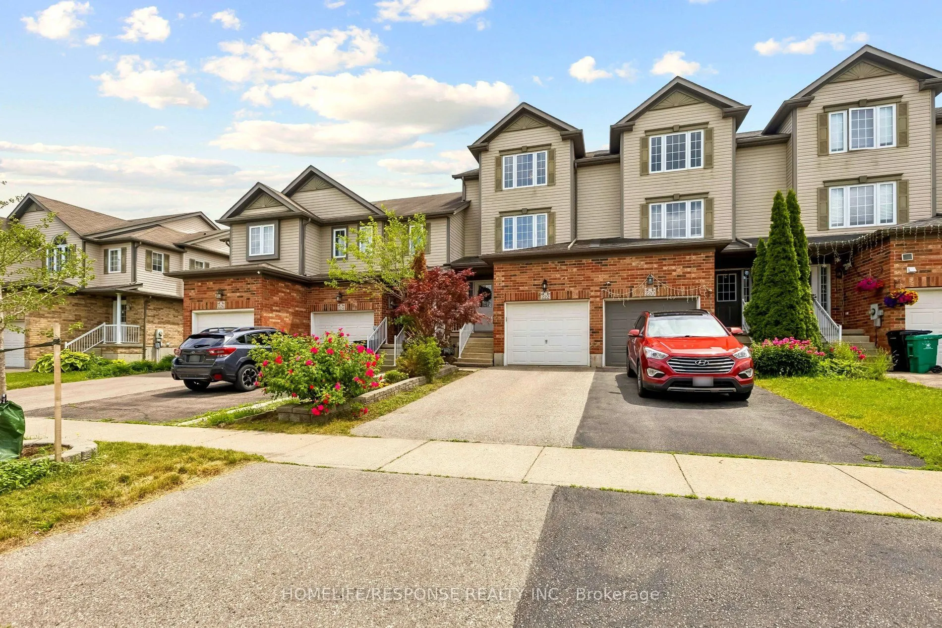 222 SOPHIA Crescent