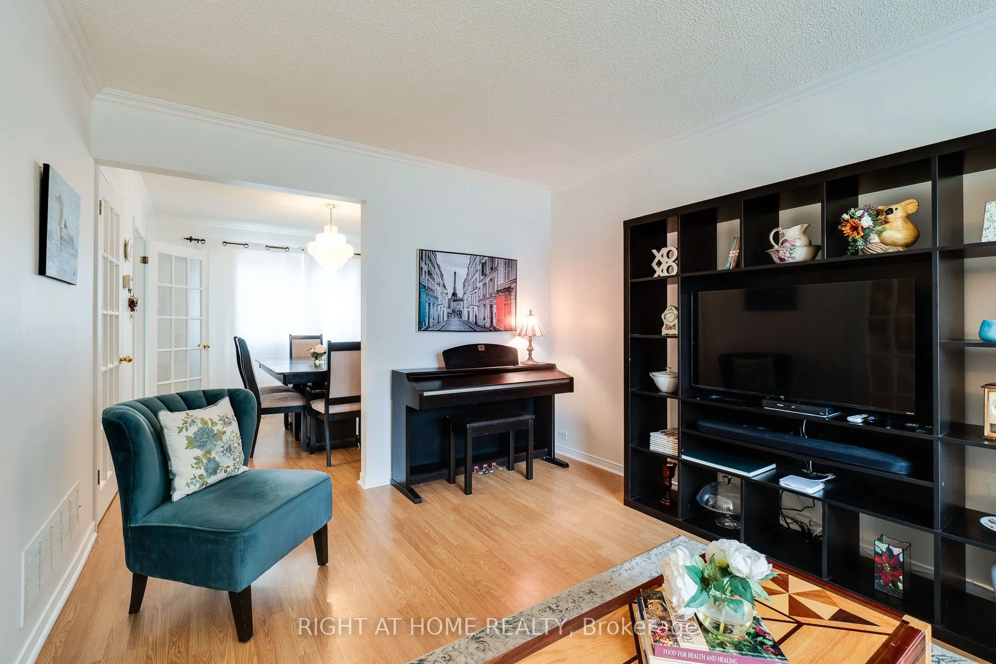 234 Philip Court W