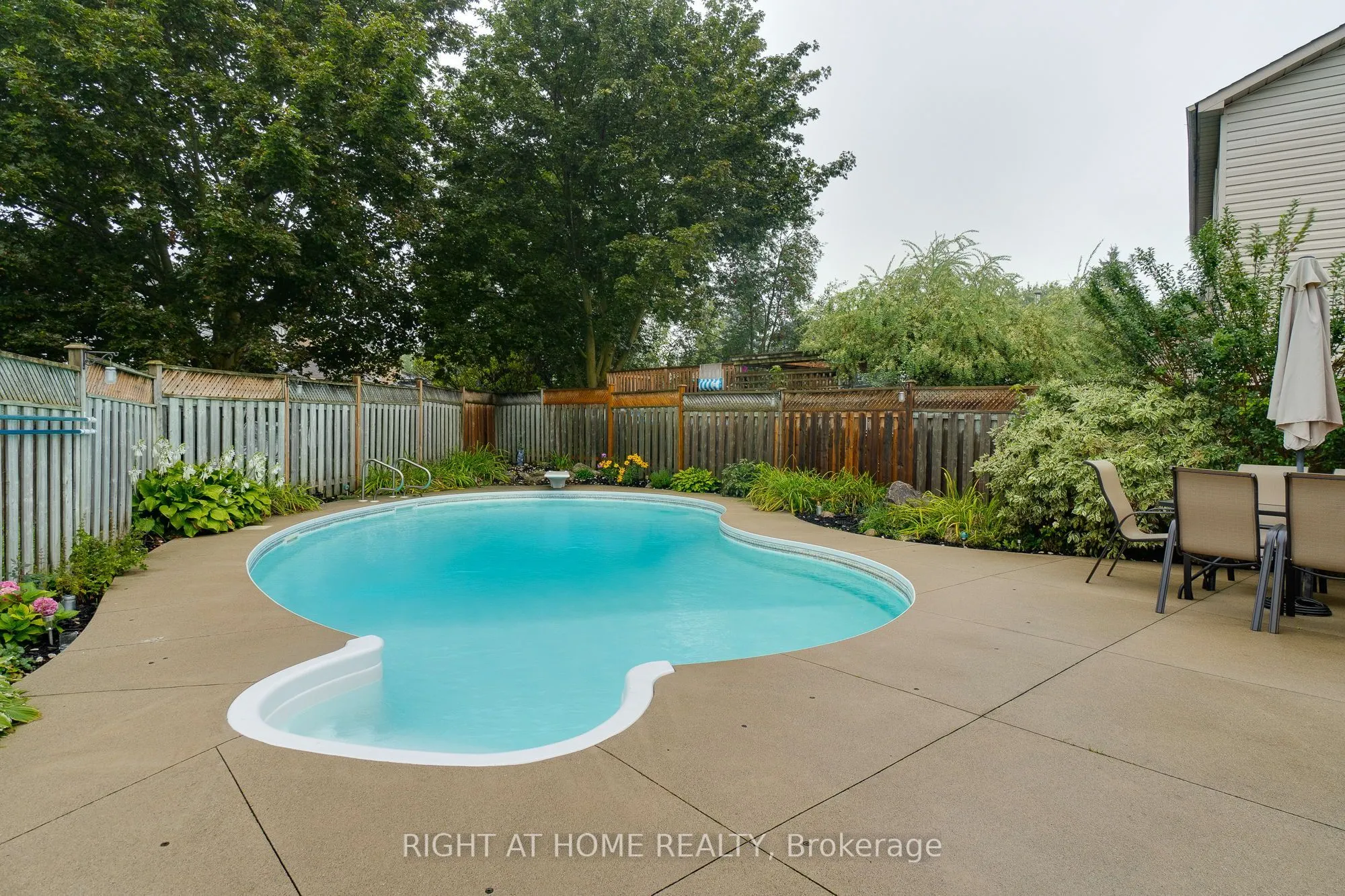 234 Philip Court W