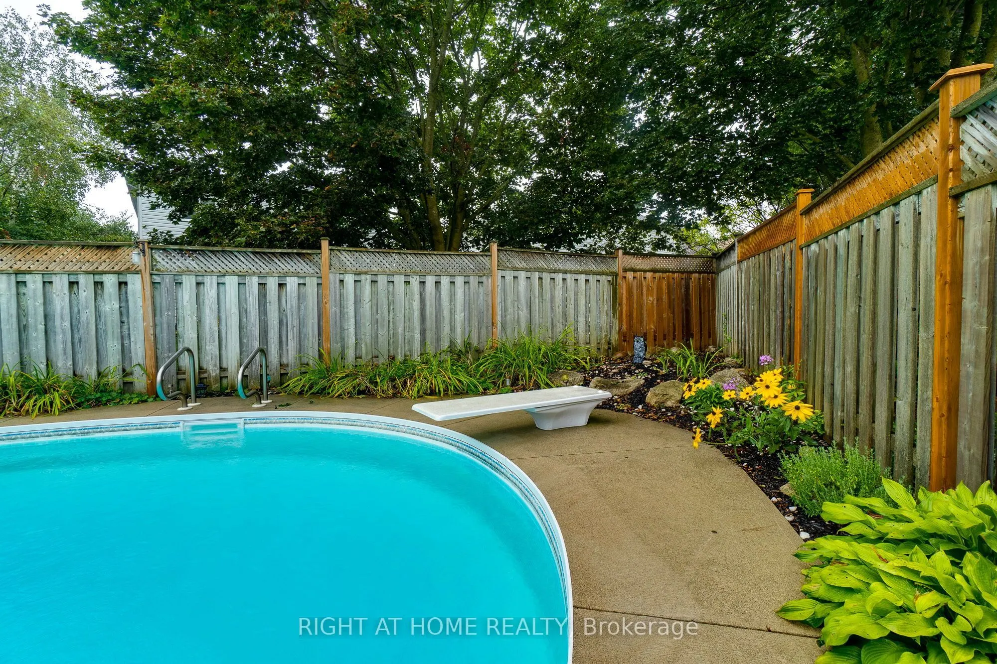 234 Philip Court W