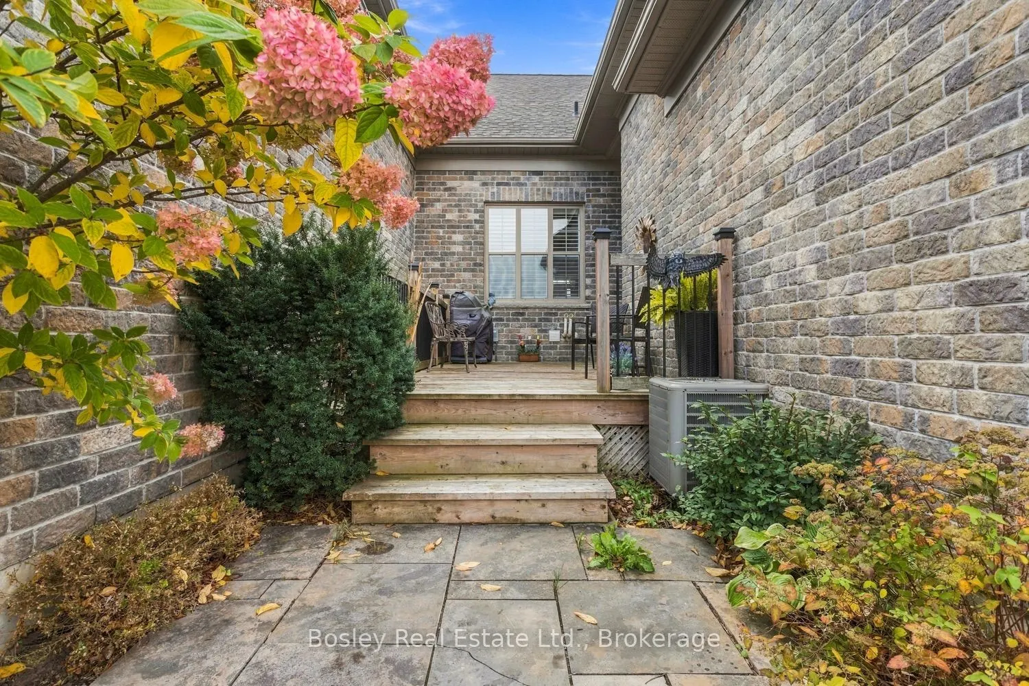928 John Fairhurst Boulevard