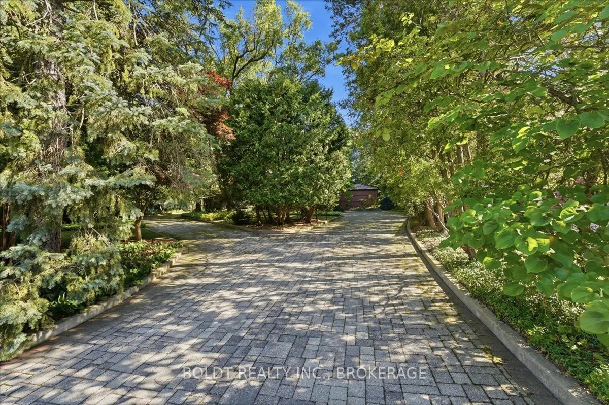 290 Riverview Boulevard