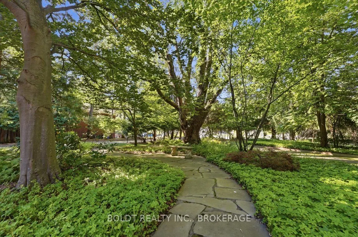 290 Riverview Boulevard