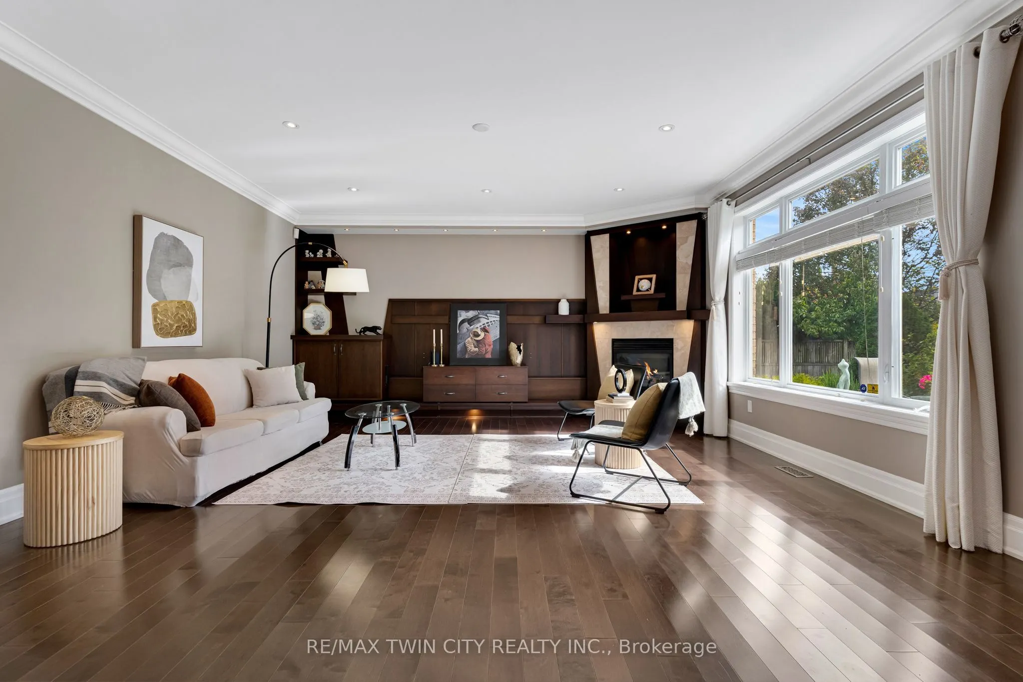 213 Deer Ridge Drive