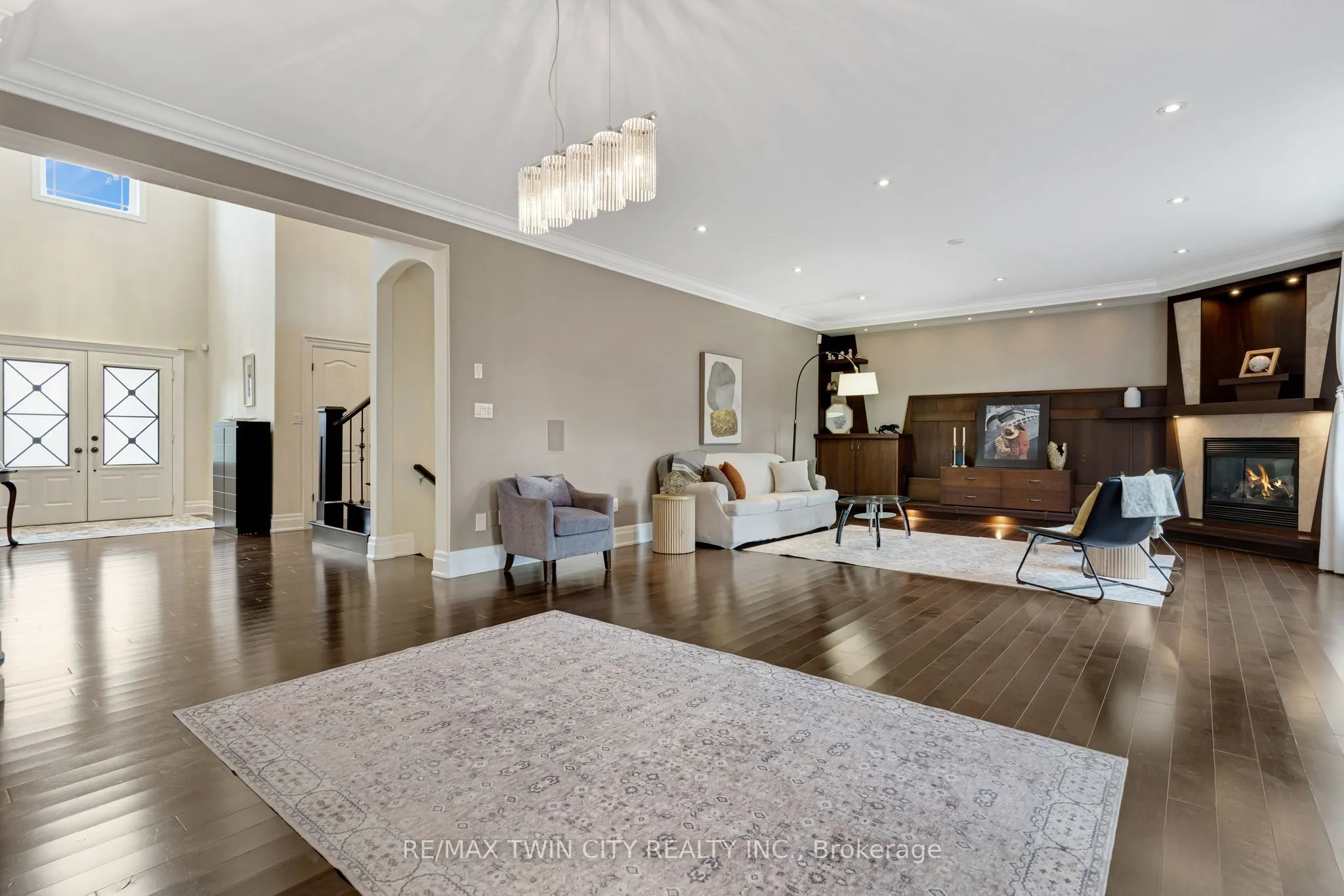 213 Deer Ridge Drive