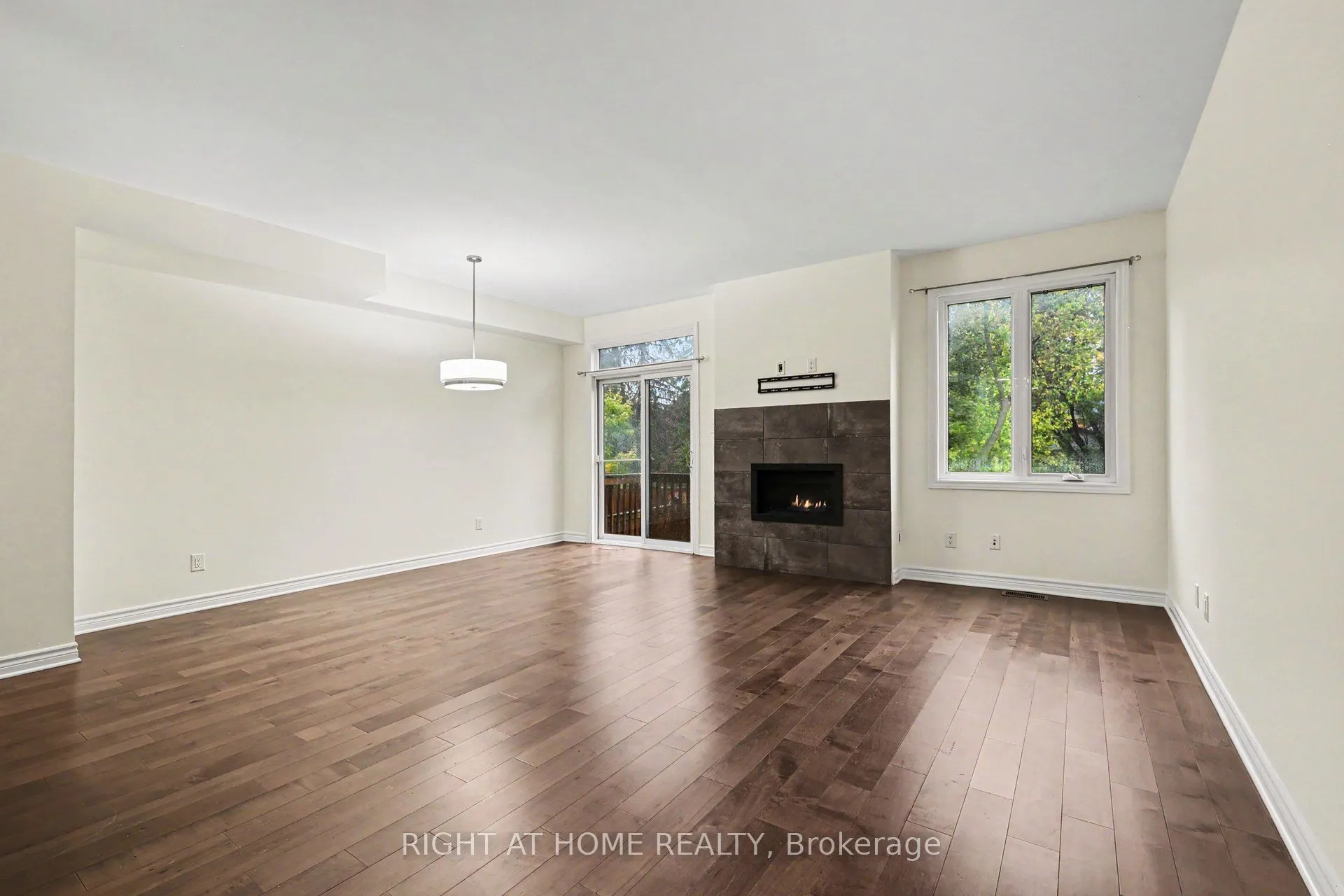 285 Munro Street