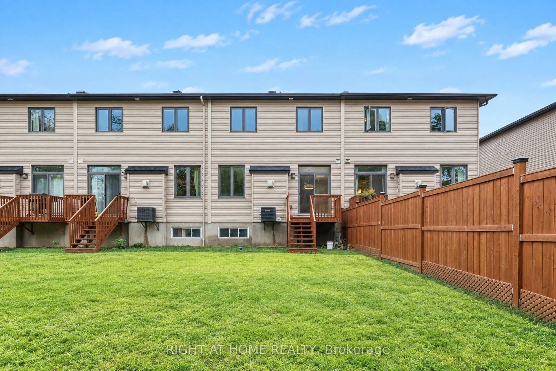 285 Munro Street