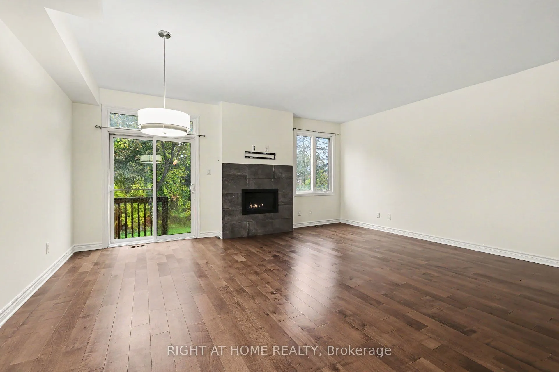 285 Munro Street