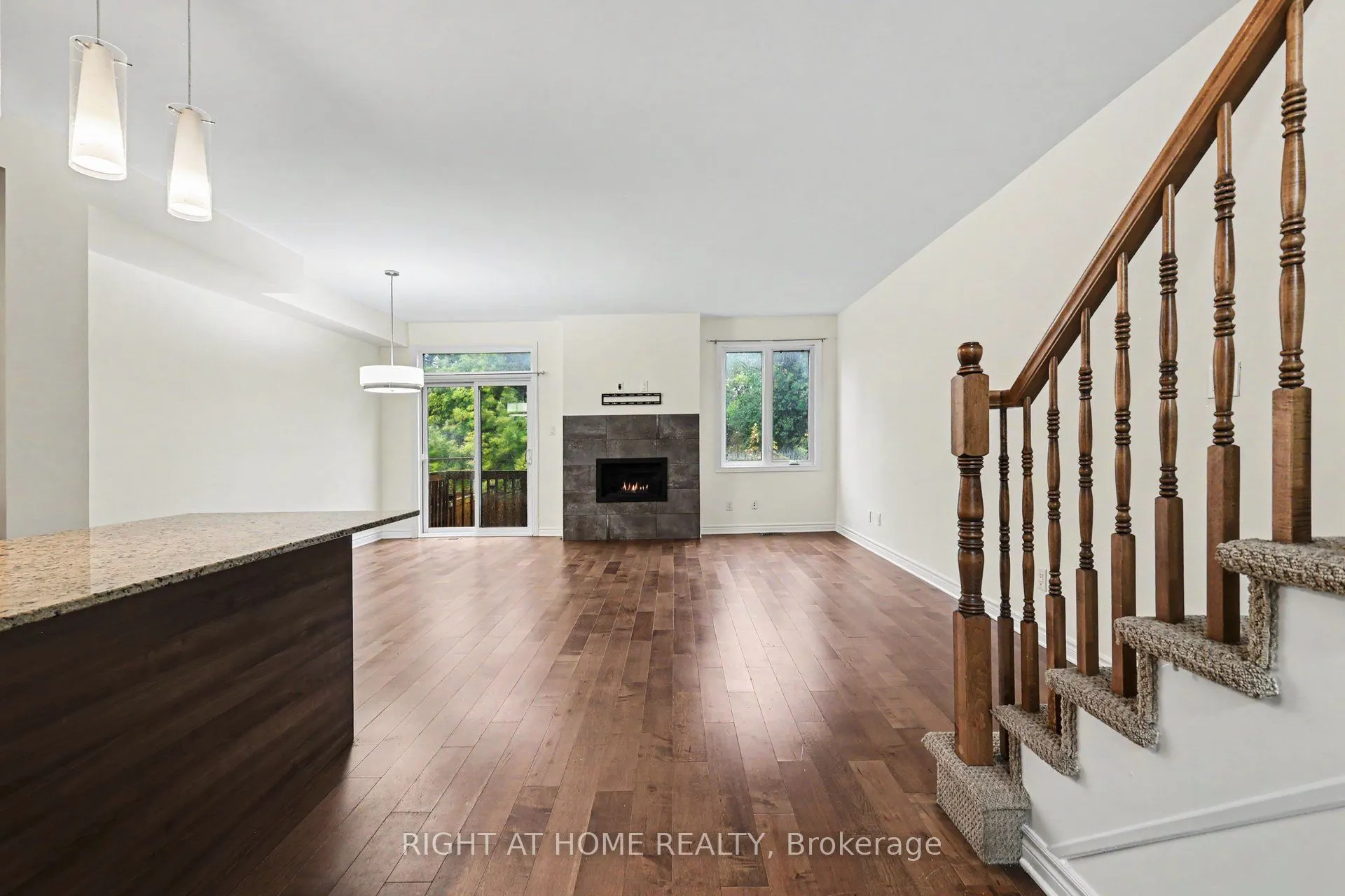 285 Munro Street
