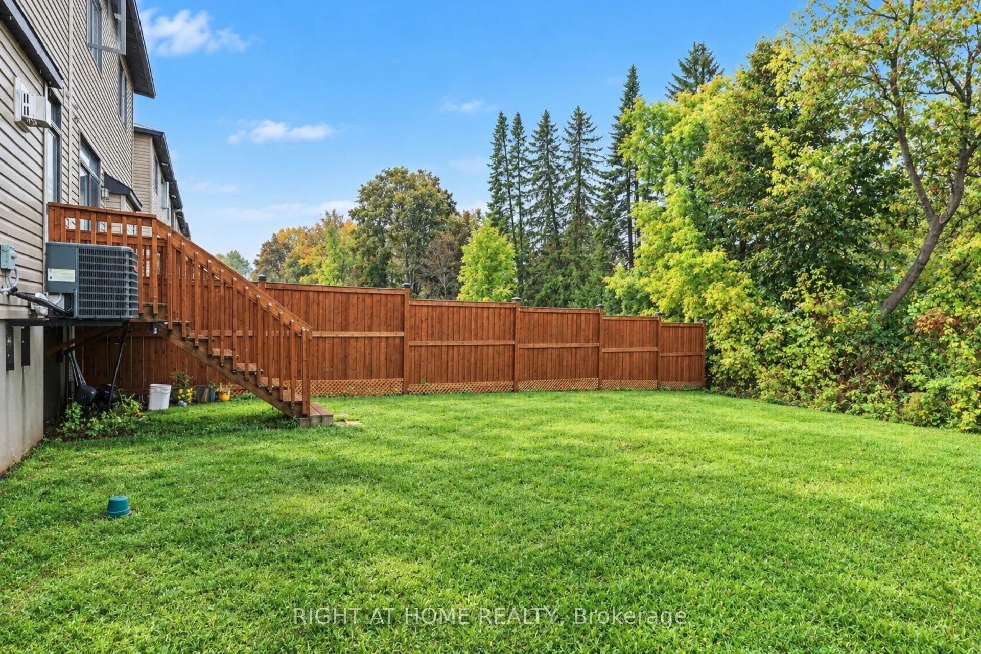 285 Munro Street
