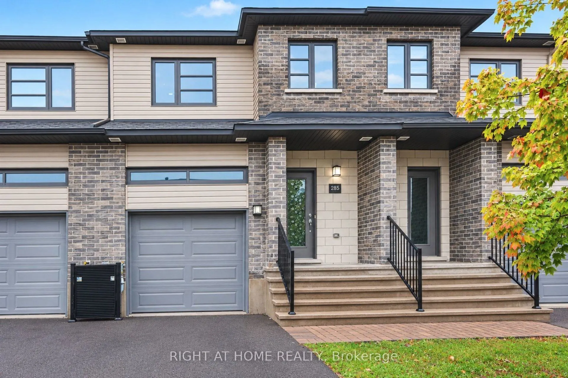 285 Munro Street