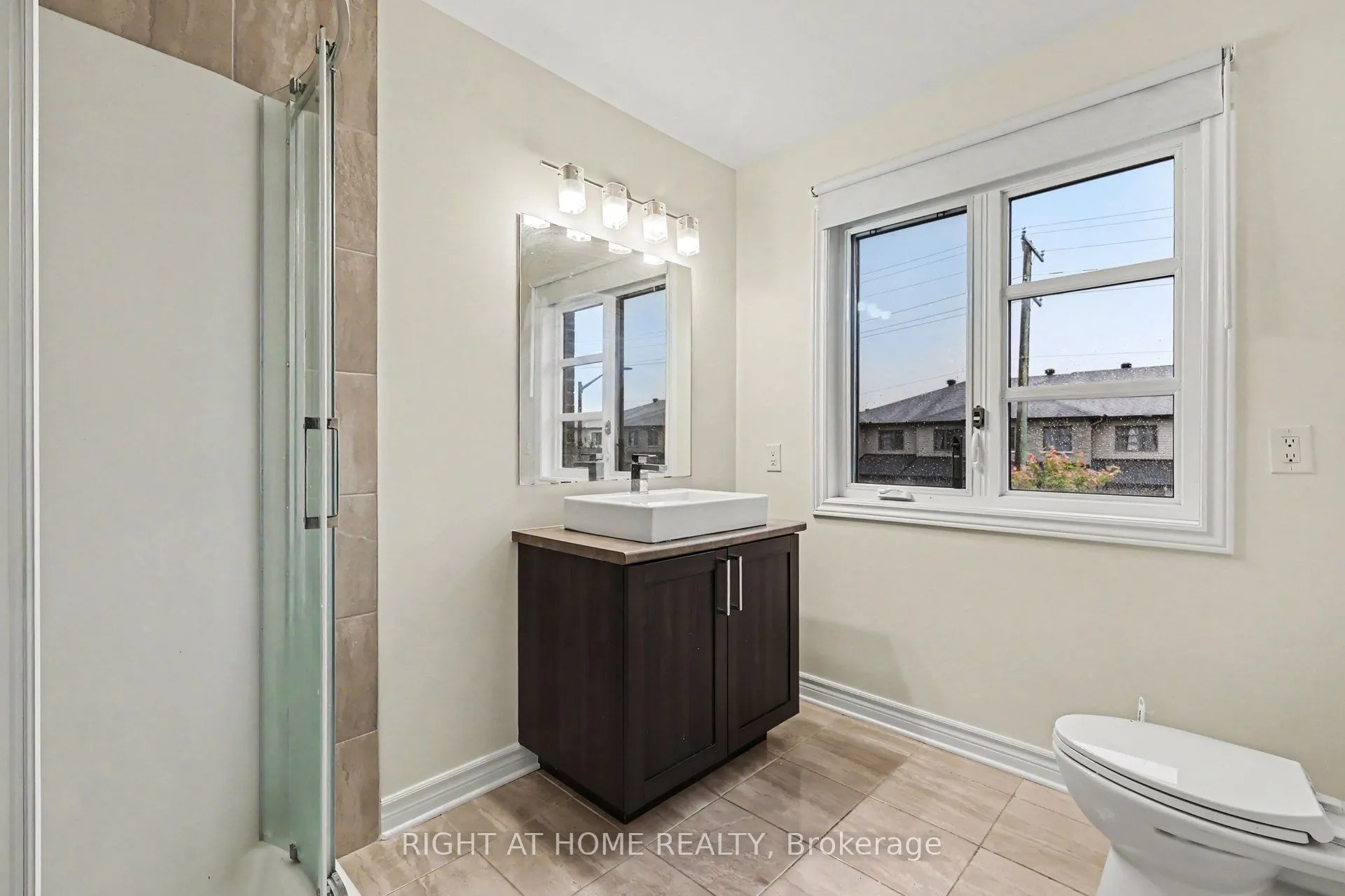 285 Munro Street