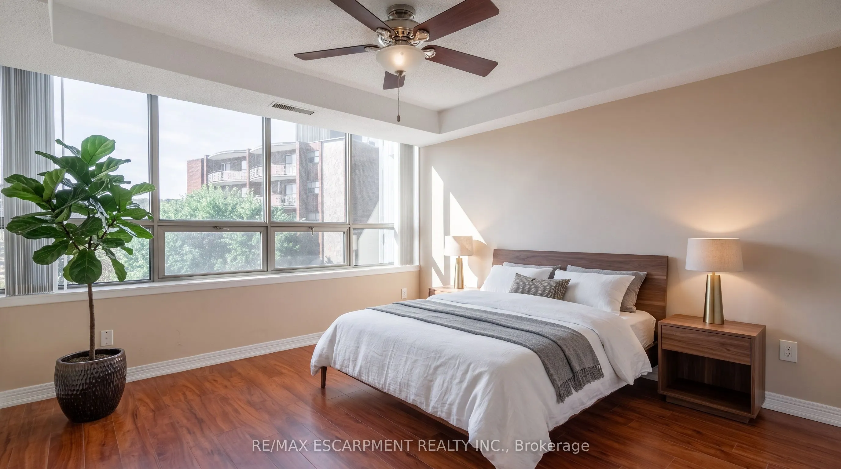 606 VILLAGE GREEN Boulevard #6