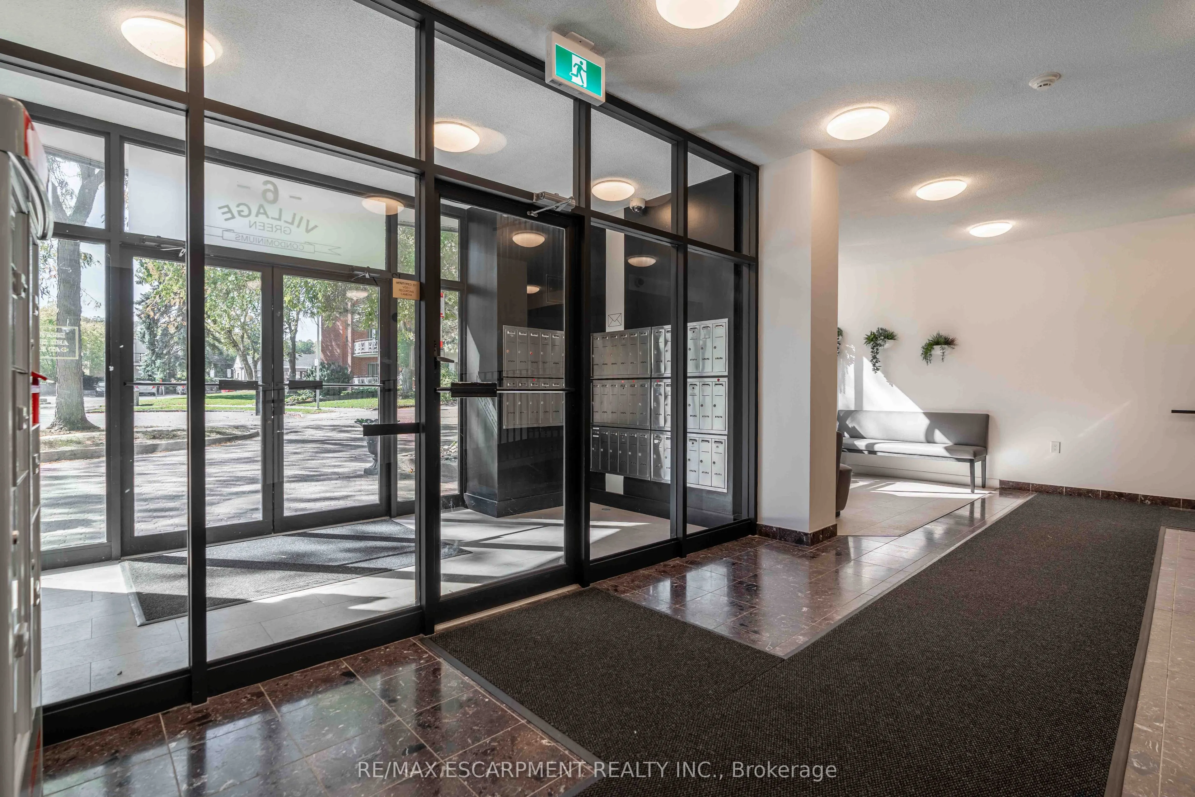 6 VILLAGE GREEN Boulevard #606