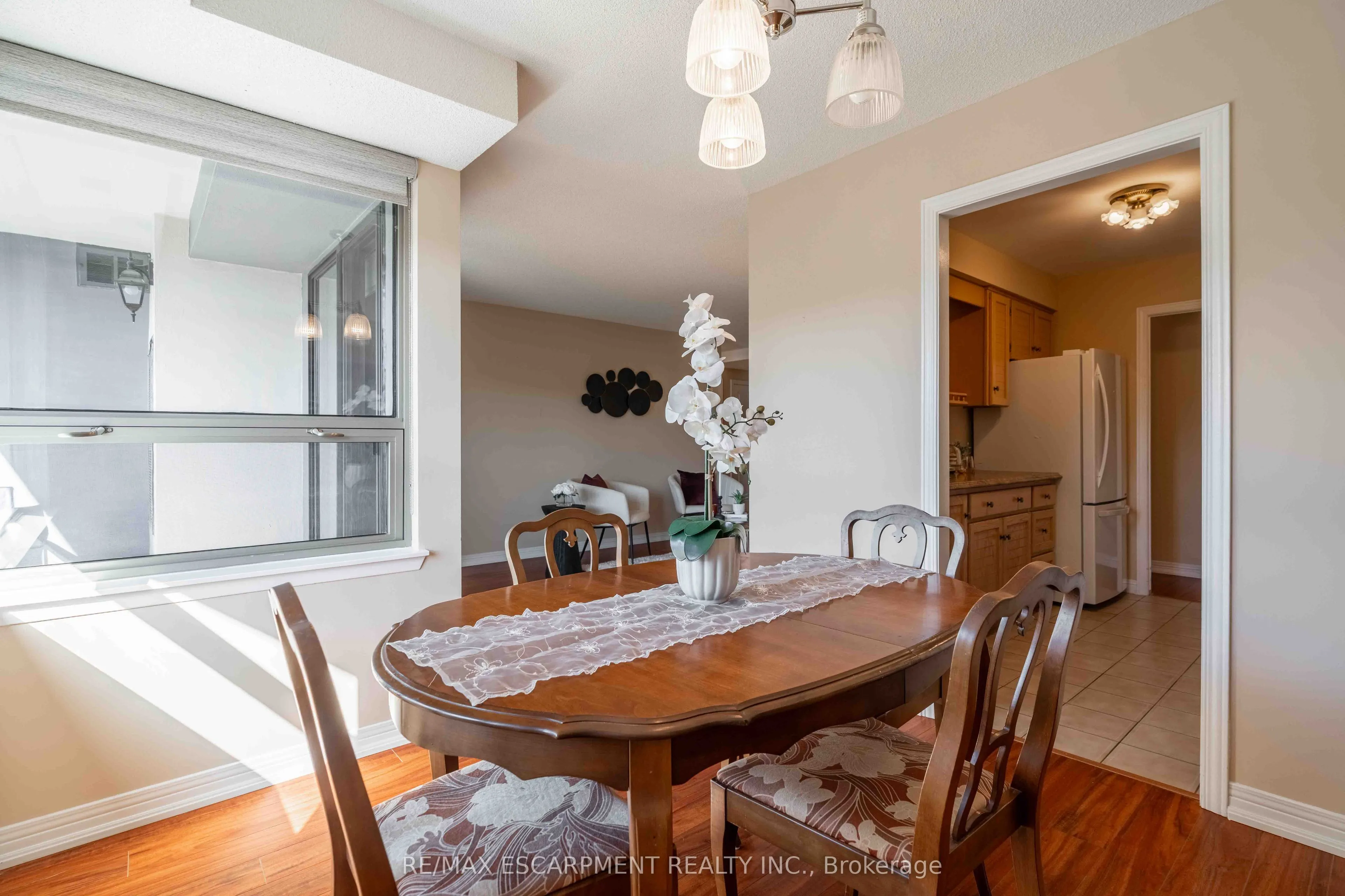 6 VILLAGE GREEN Boulevard #606