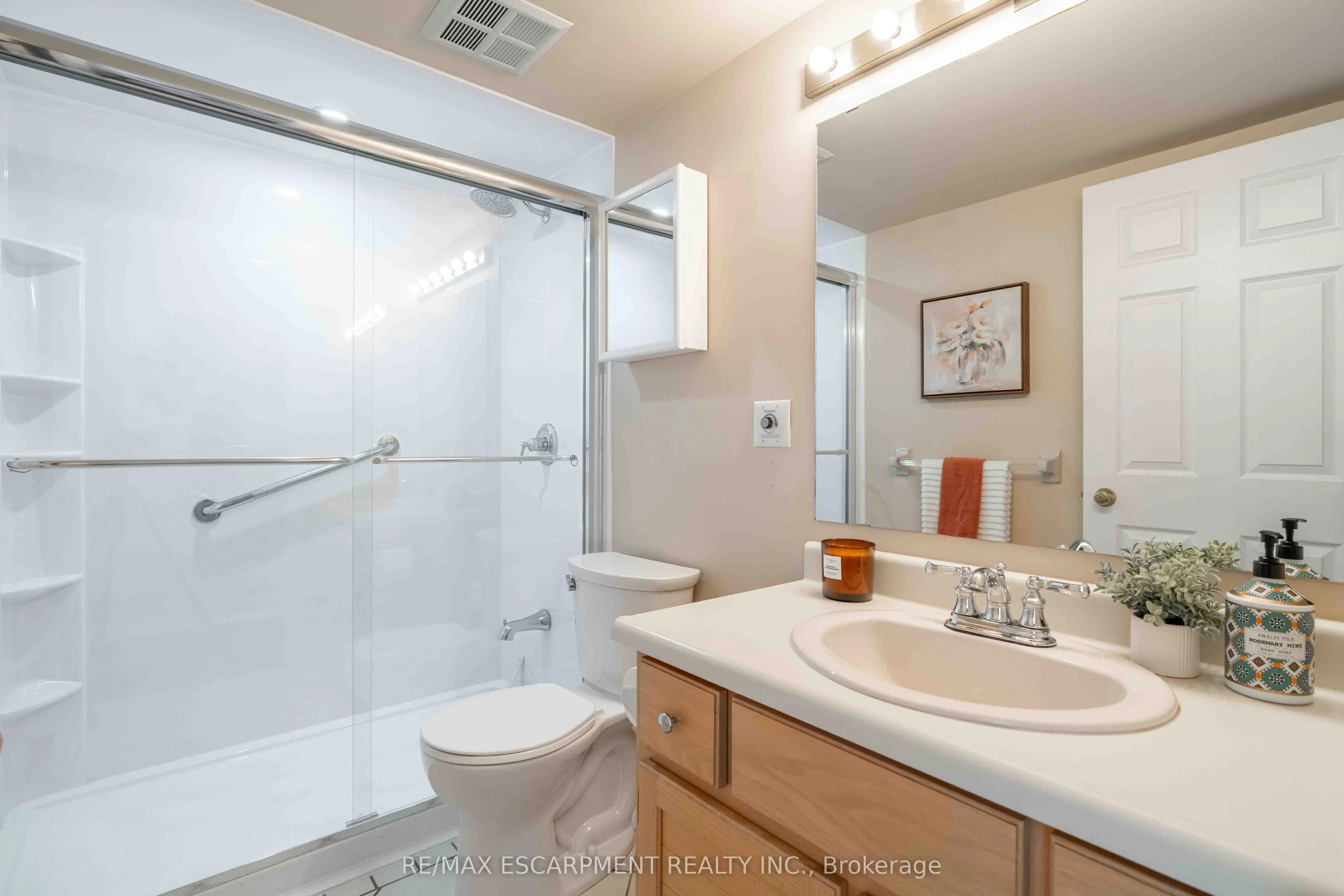 6 VILLAGE GREEN Boulevard #606