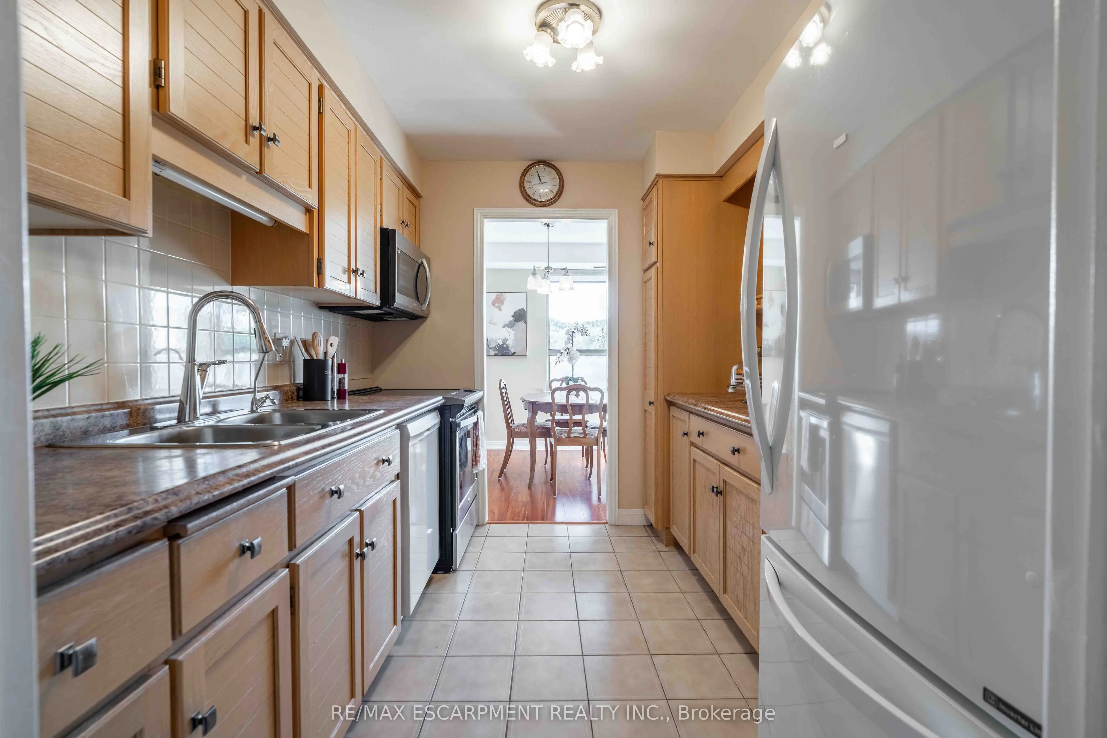 606 VILLAGE GREEN Boulevard #6