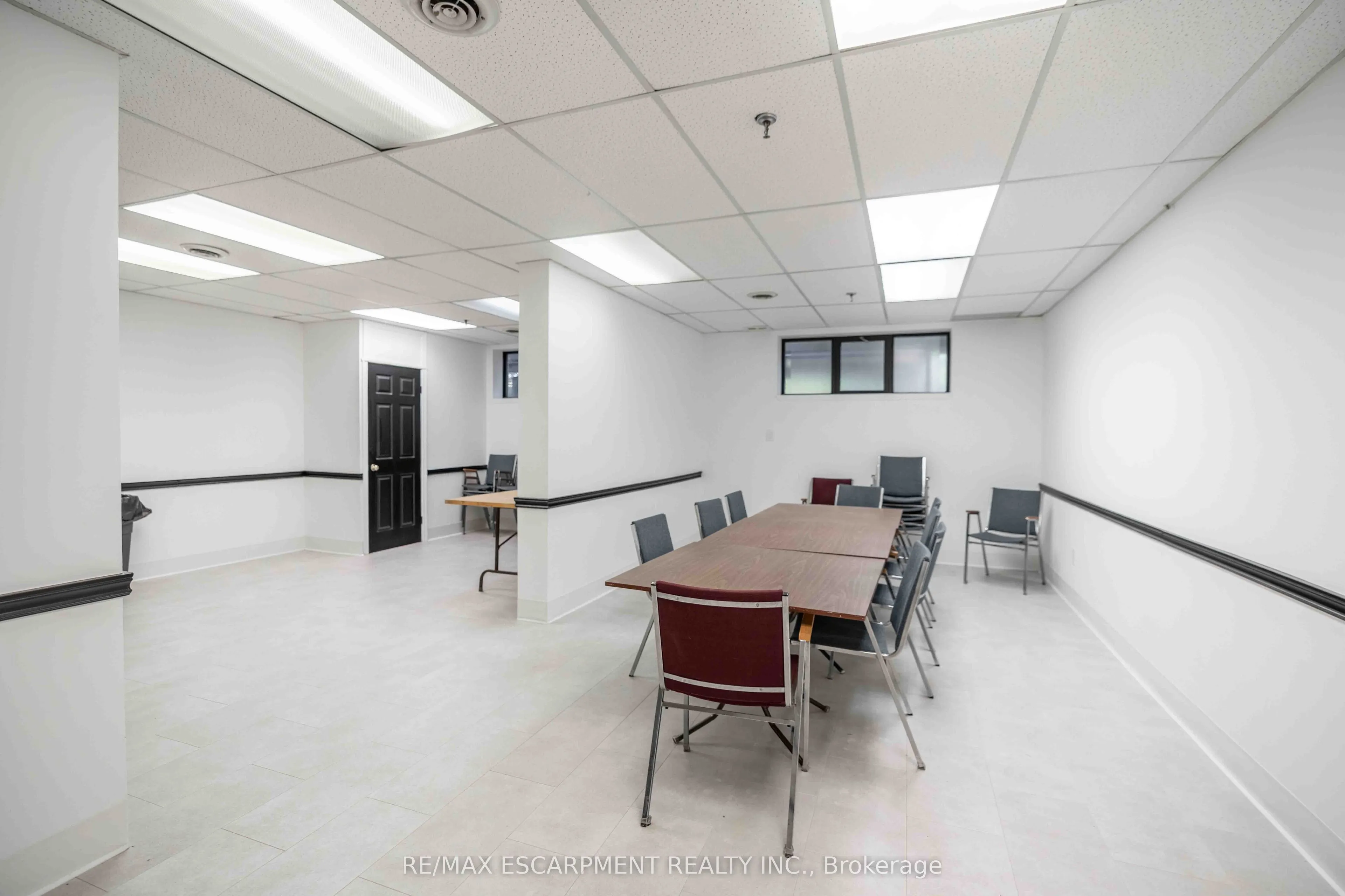 606 VILLAGE GREEN Boulevard #6
