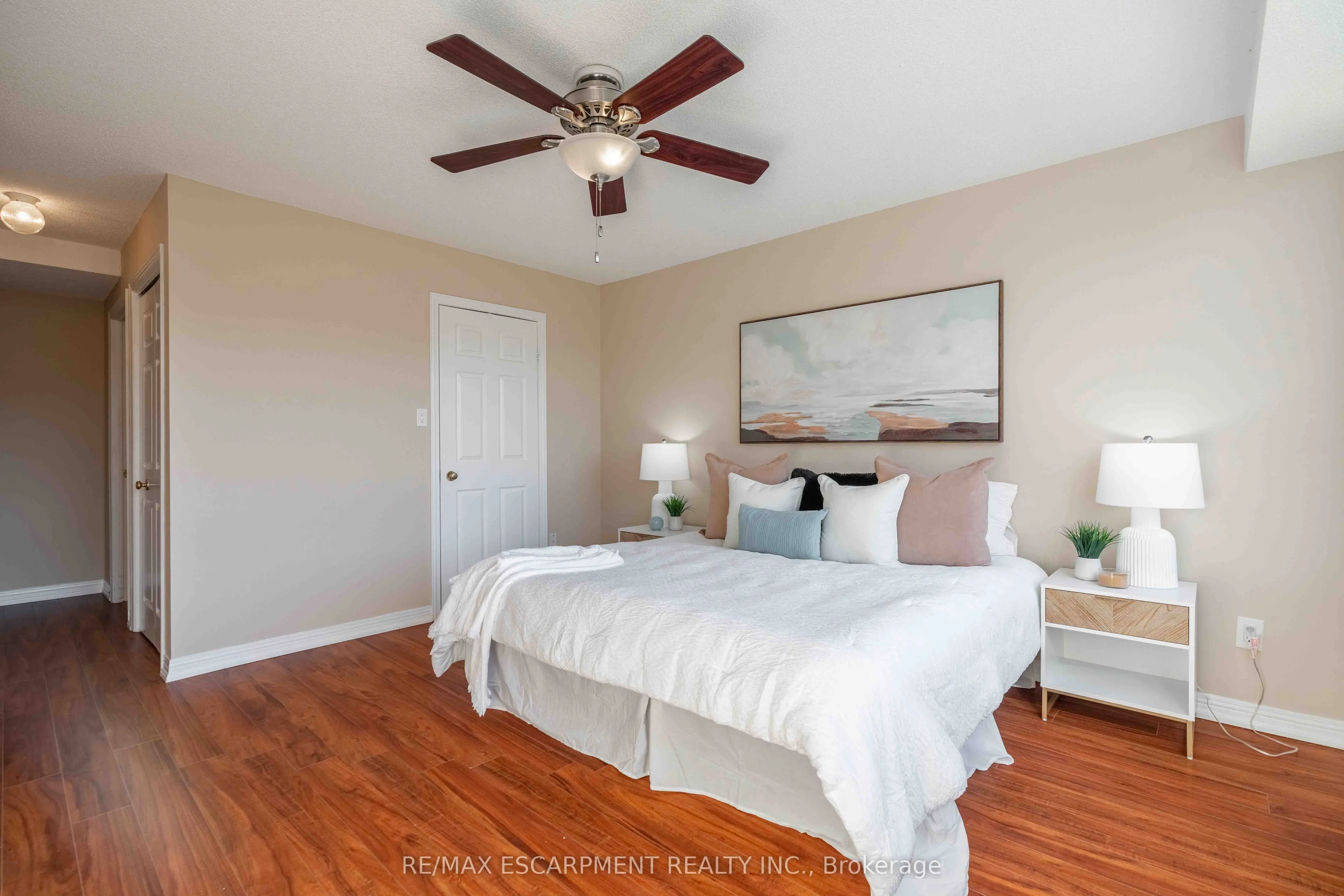 606 VILLAGE GREEN Boulevard #6