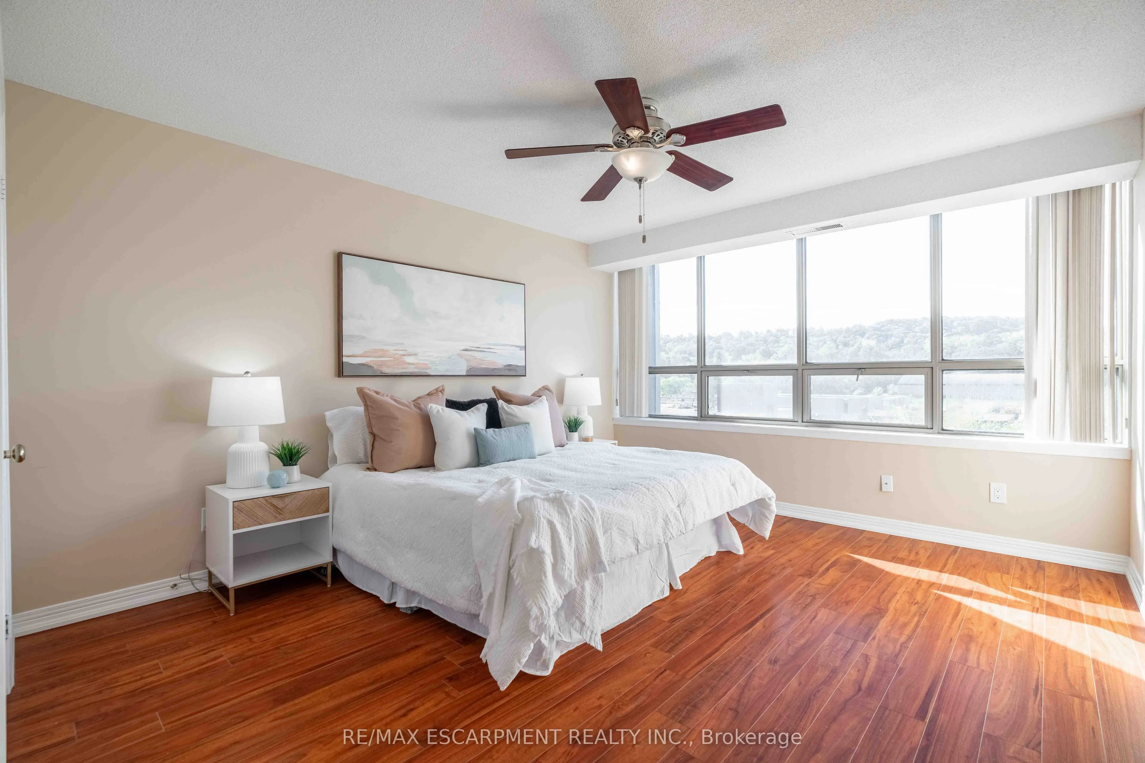 606 VILLAGE GREEN Boulevard #6