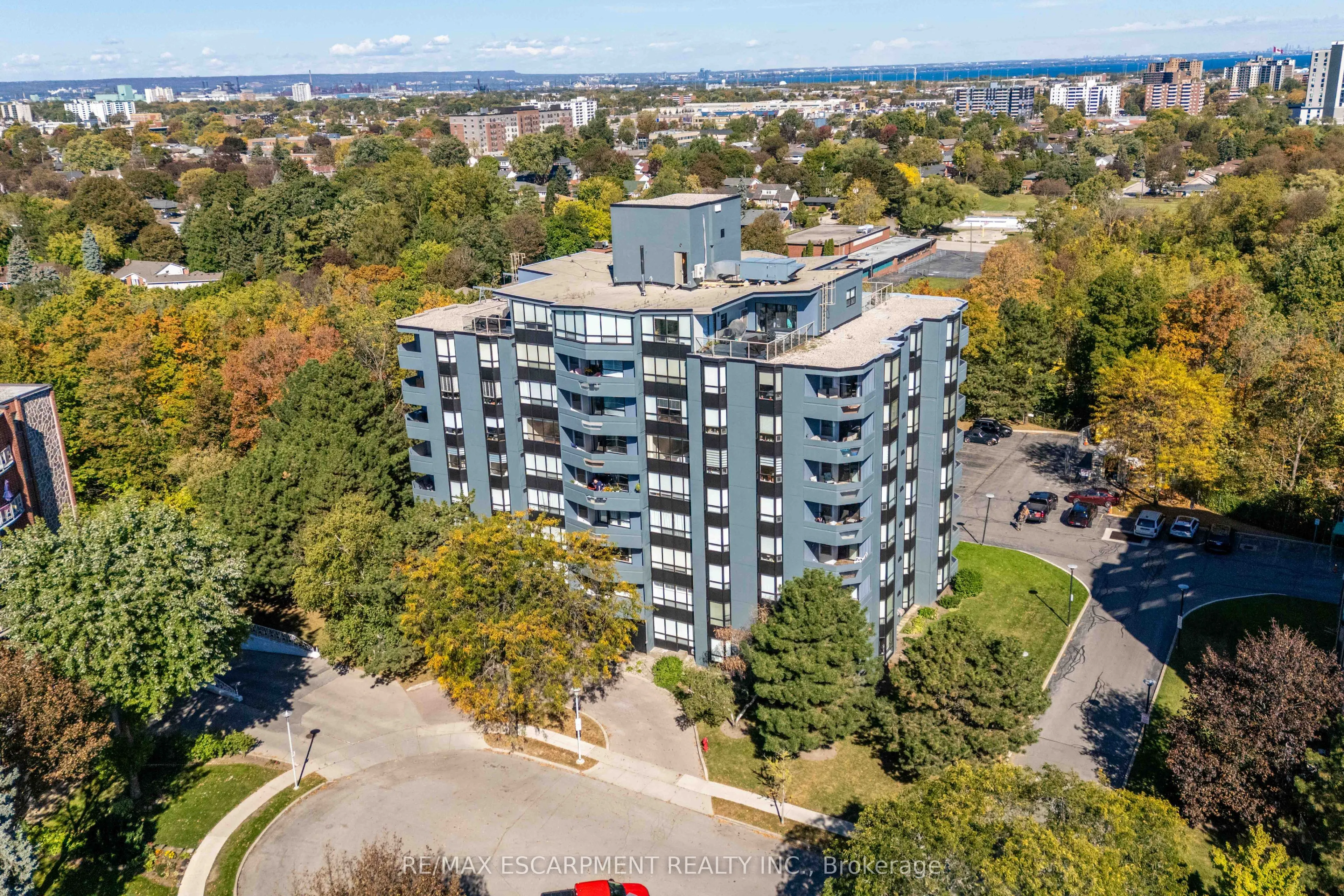 6 VILLAGE GREEN Boulevard #606