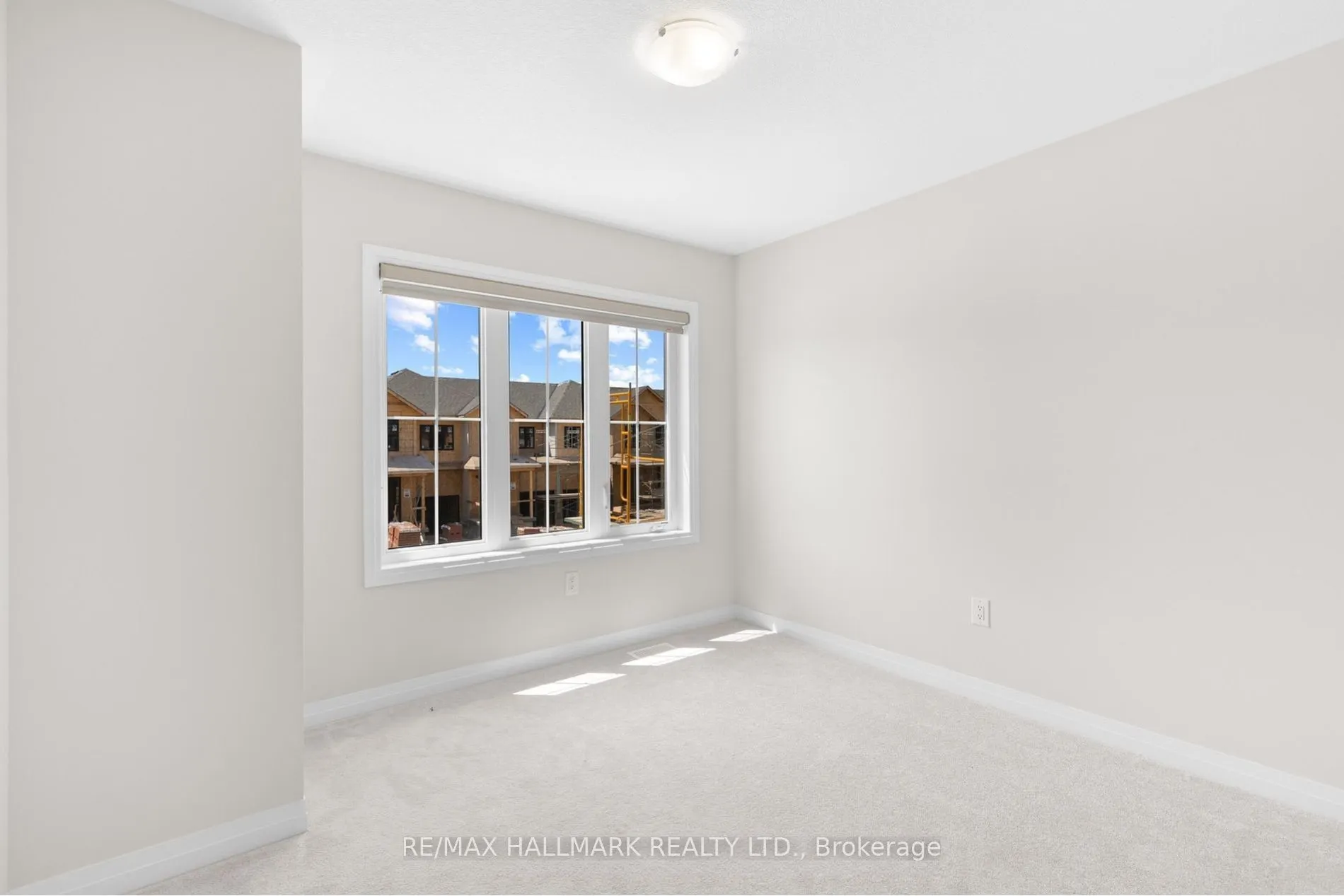 16 Crossmore Crescent