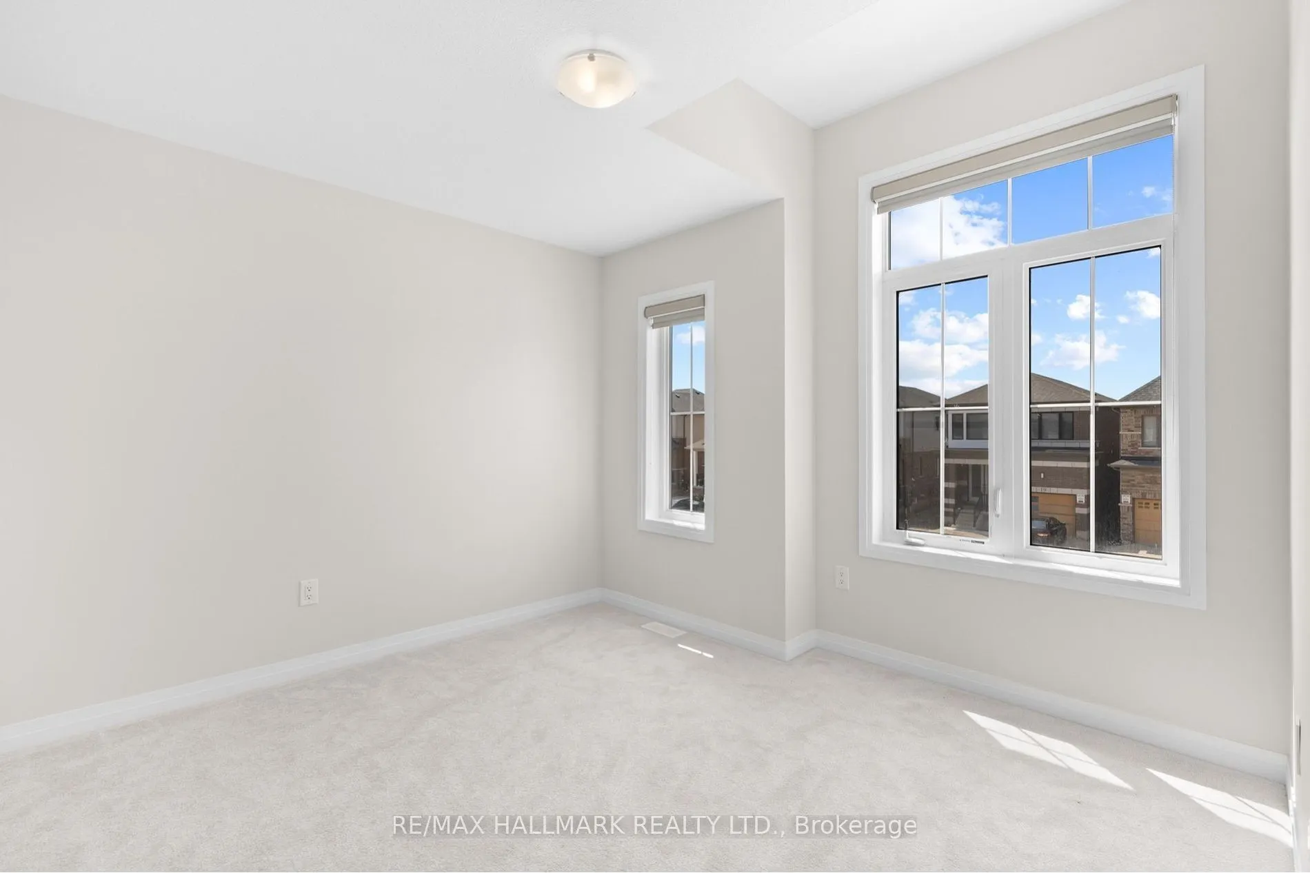 16 Crossmore Crescent