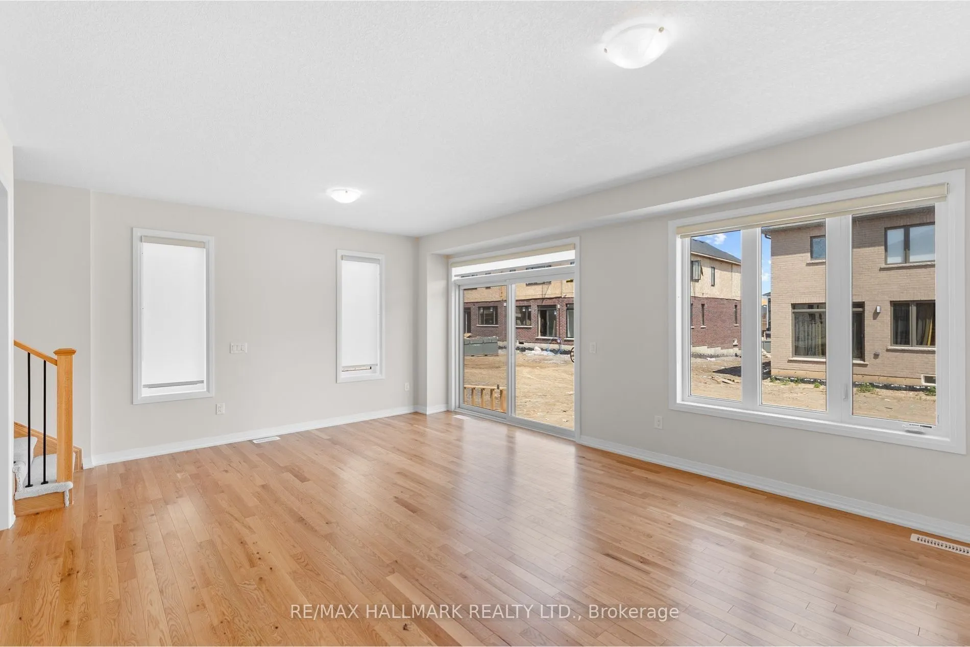 16 Crossmore Crescent