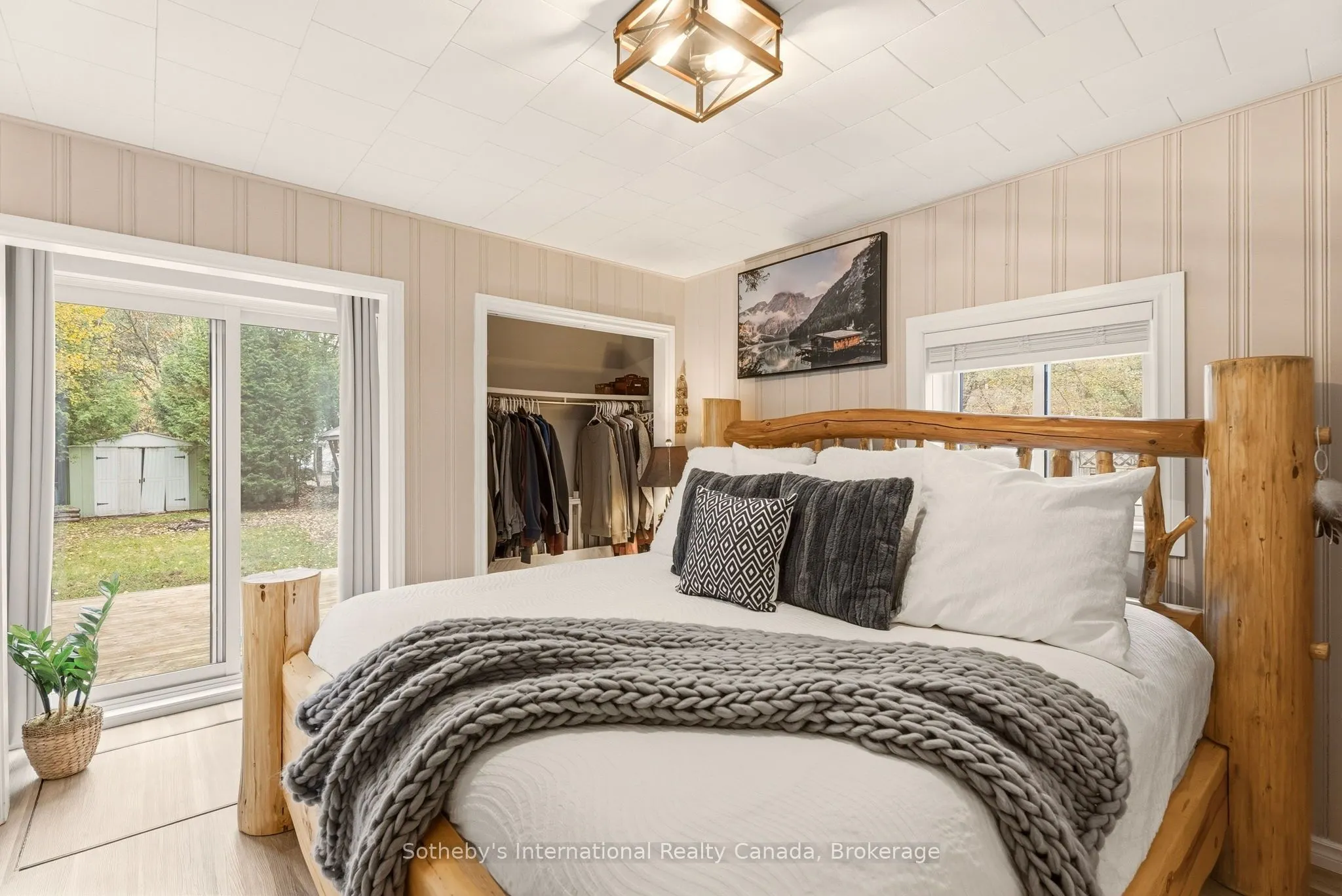 543 Muskoka Rd 3 Road N