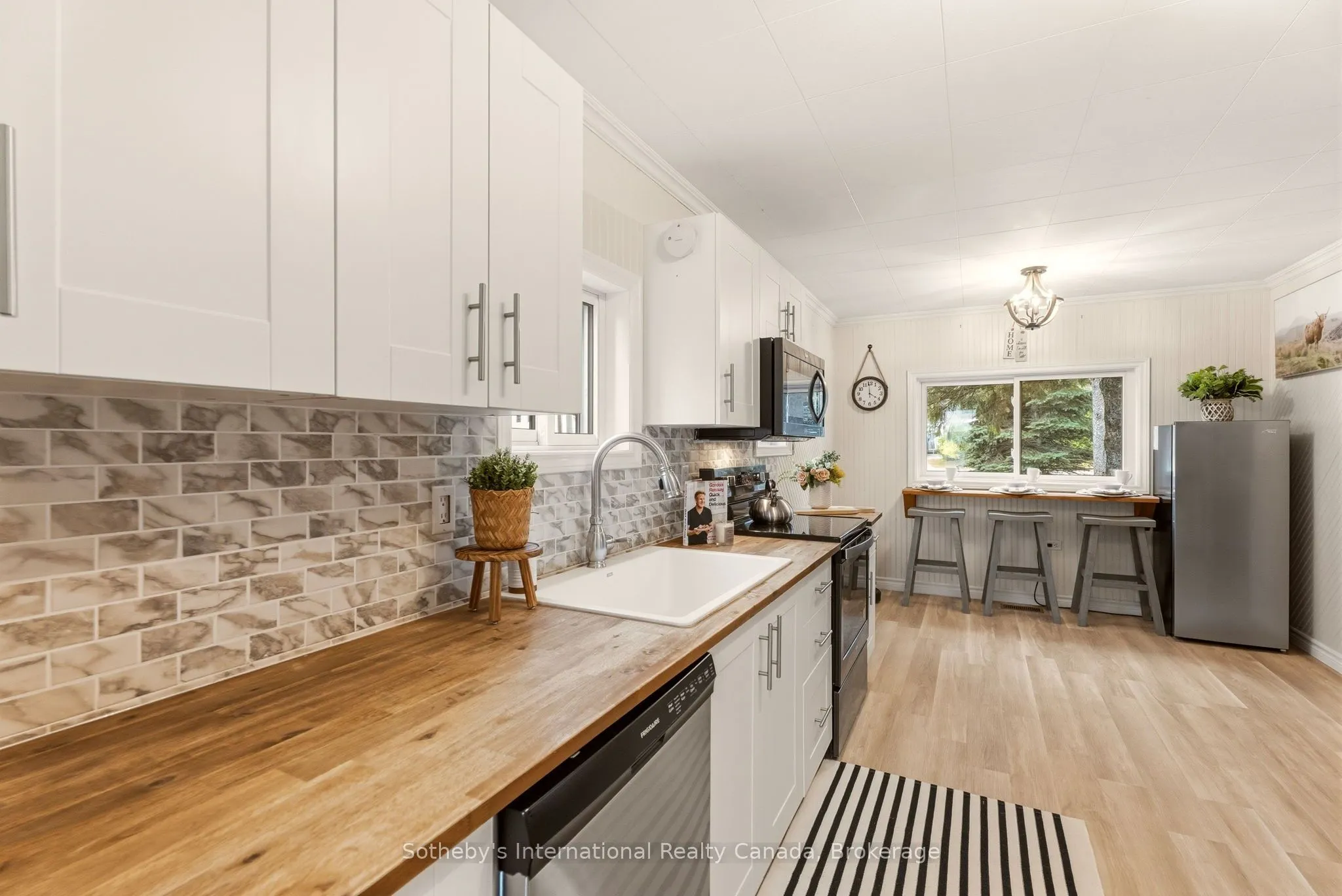 543 Muskoka Rd 3 Road N