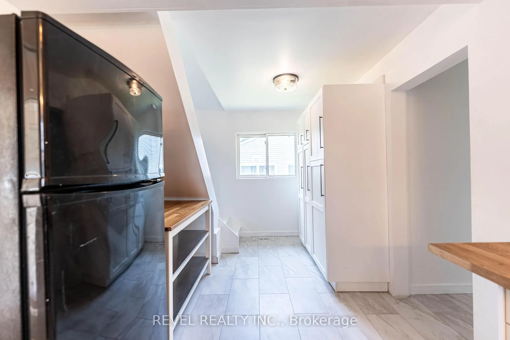 1217 ORCHARD Avenue