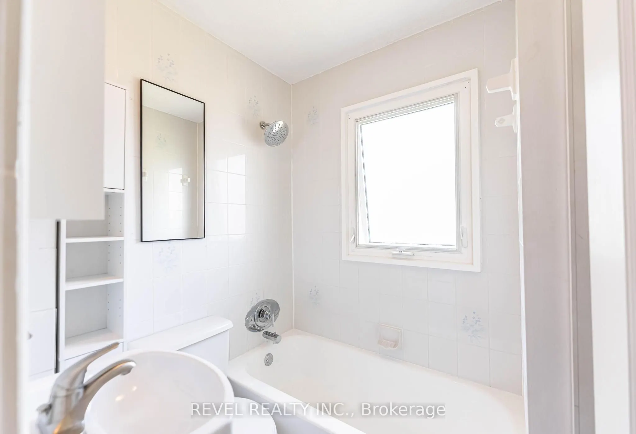 1217 ORCHARD Avenue
