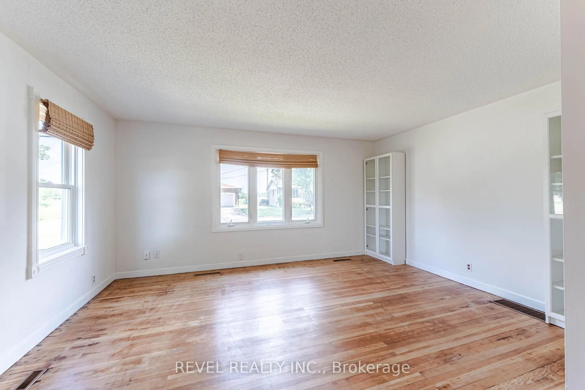 1217 ORCHARD Avenue