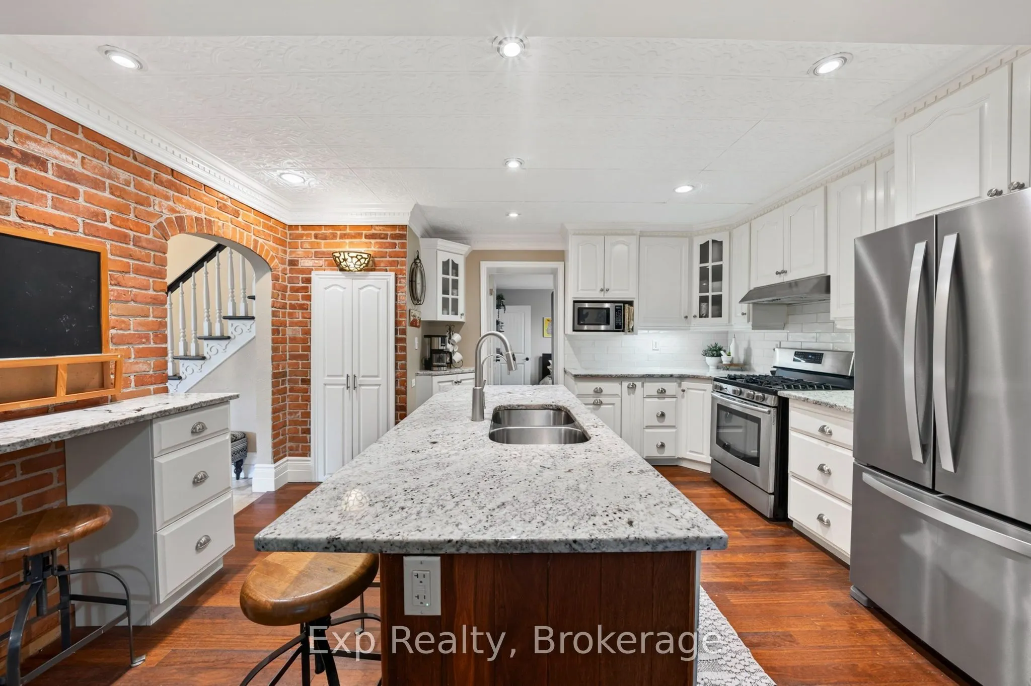 341 Metcalf Street