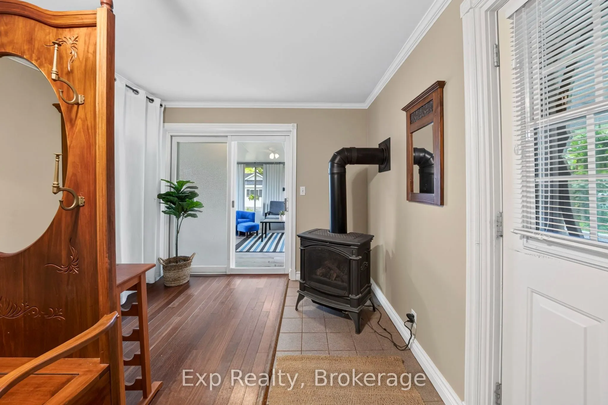 341 Metcalf Street