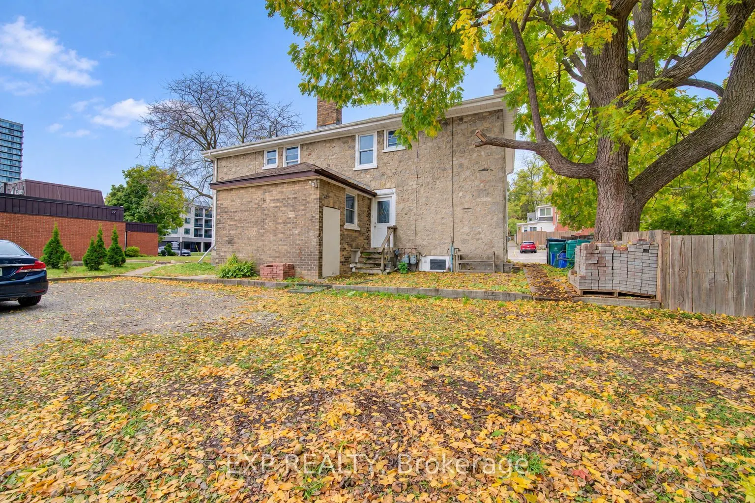 5 George Street S