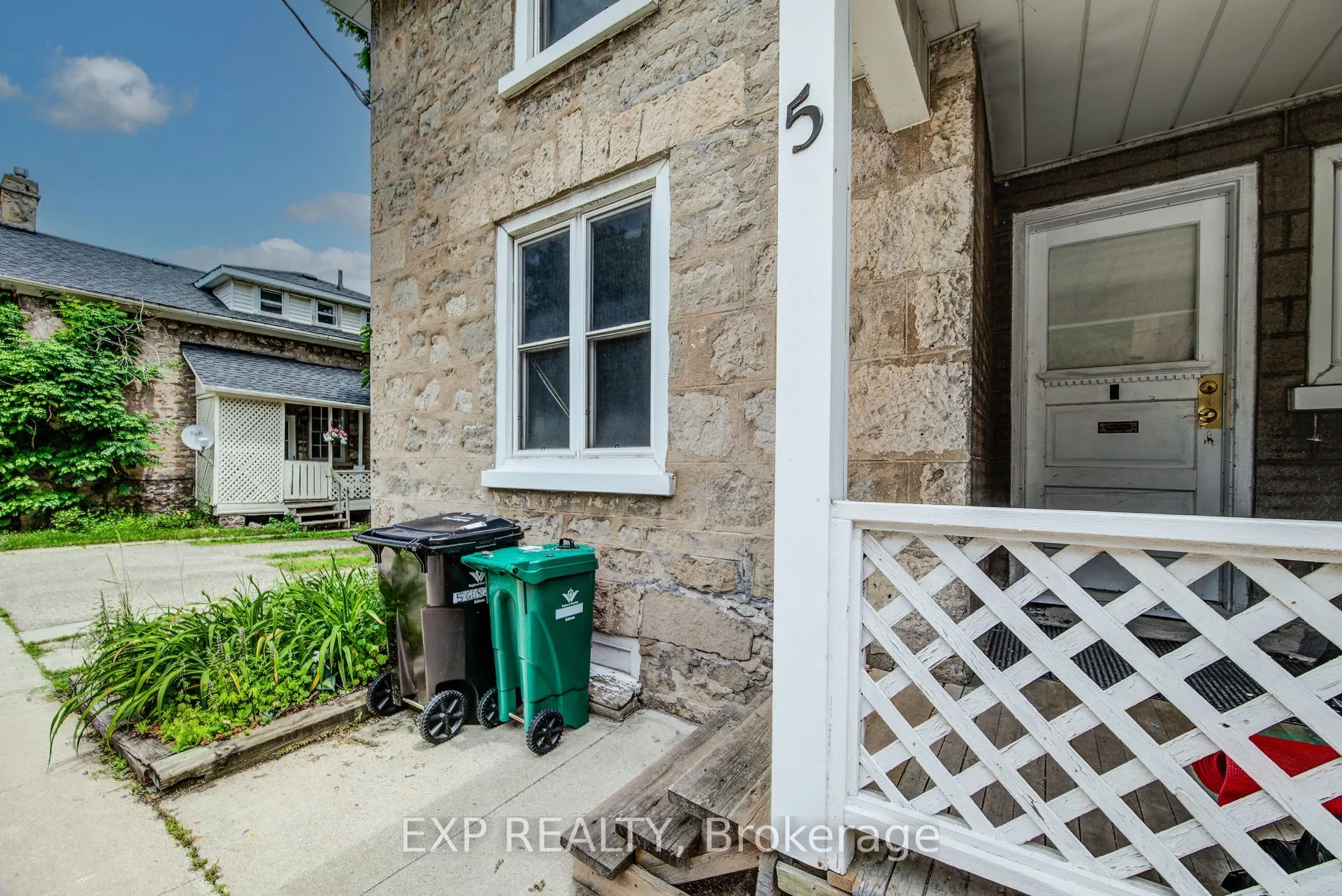 5 George Street S